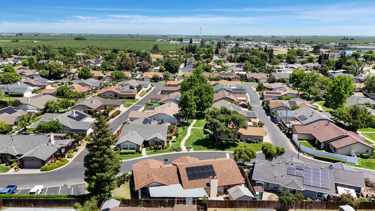 277 Garden Circle Dr, Manteca, CA 95336