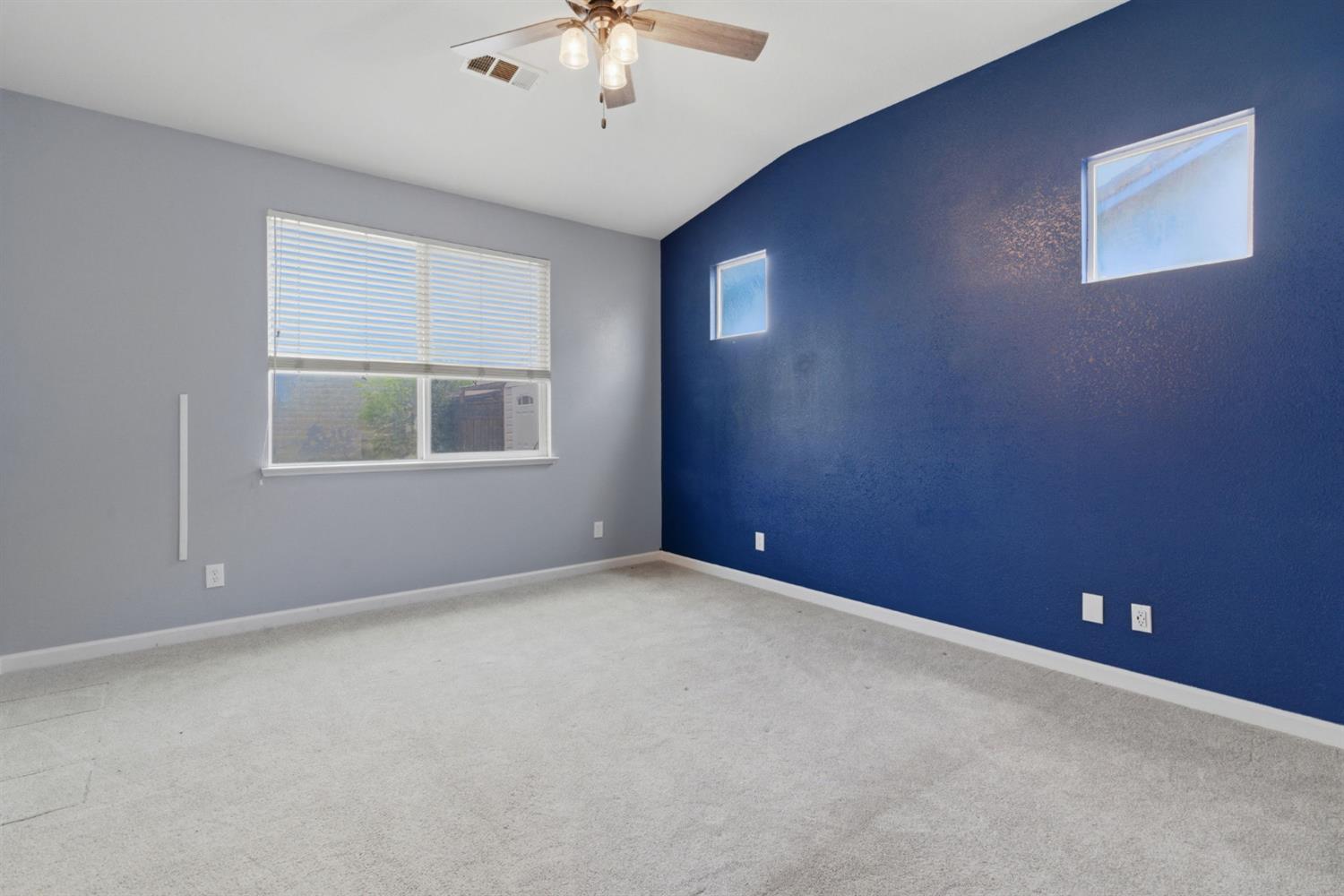 1014 Foxfire Dr, Manteca, CA 95337