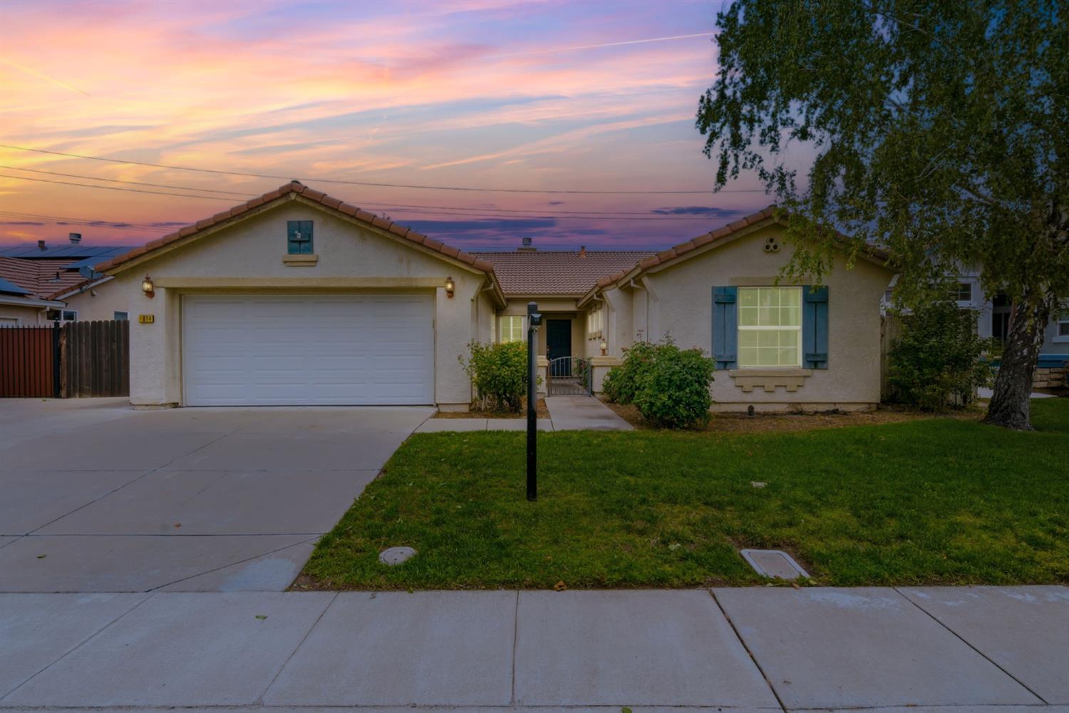 1014 Foxfire Dr, Manteca, CA 95337
