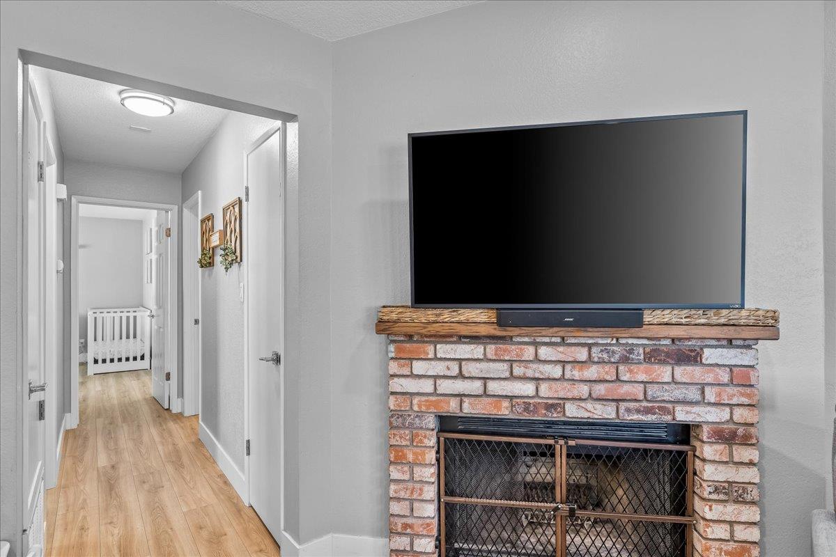 1924 Amsterdam Ln, Modesto, CA 95356