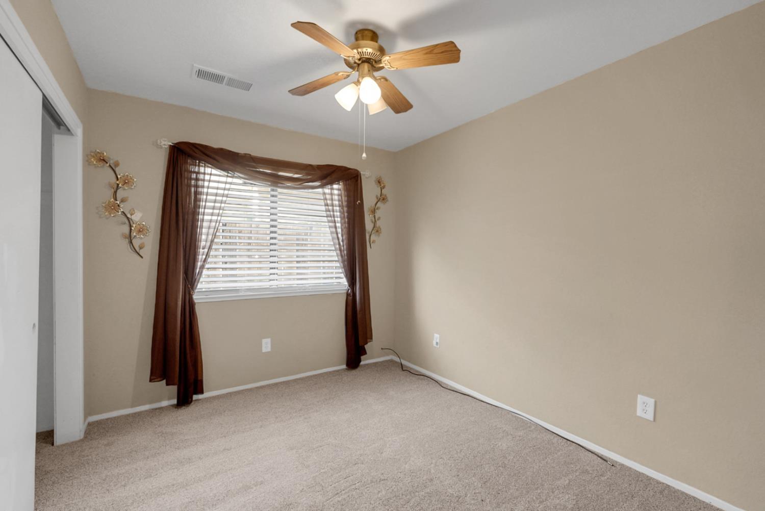941 Arambel Dr, Patterson, CA 95363