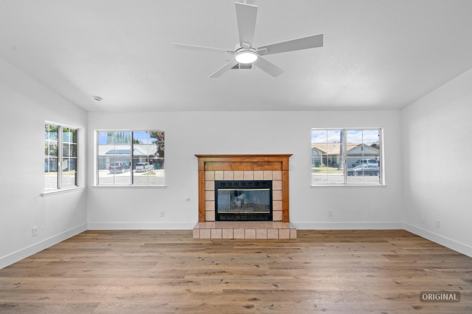 449 Cottonwood Dr, Los Banos, CA 93635