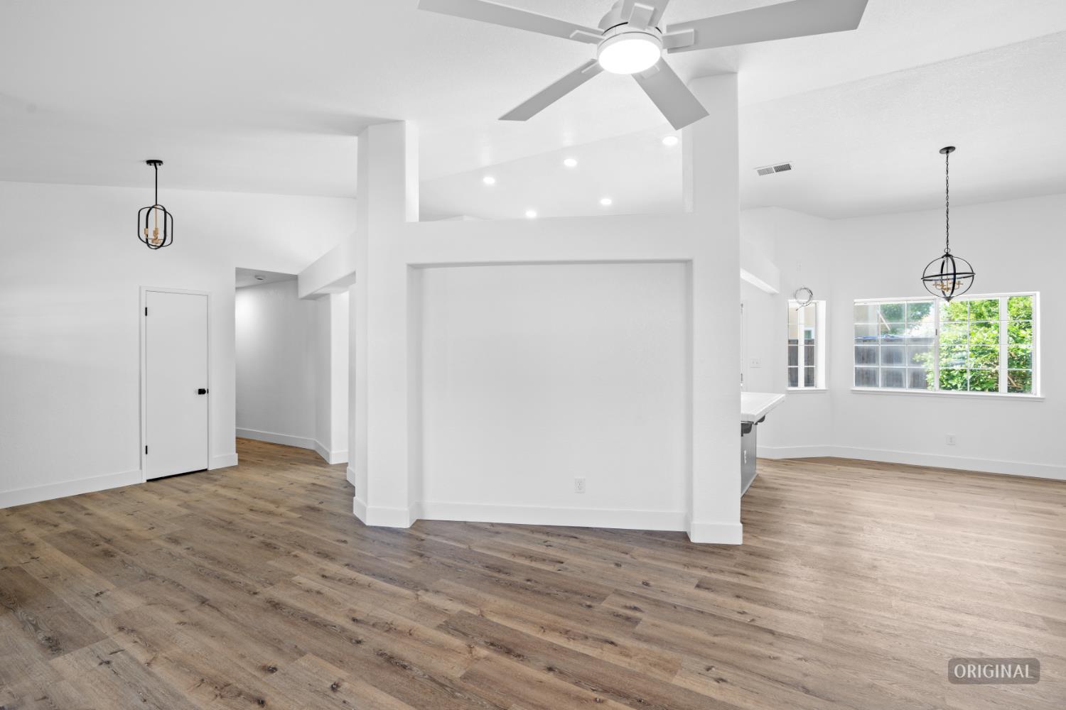 449 Cottonwood Dr, Los Banos, CA 93635