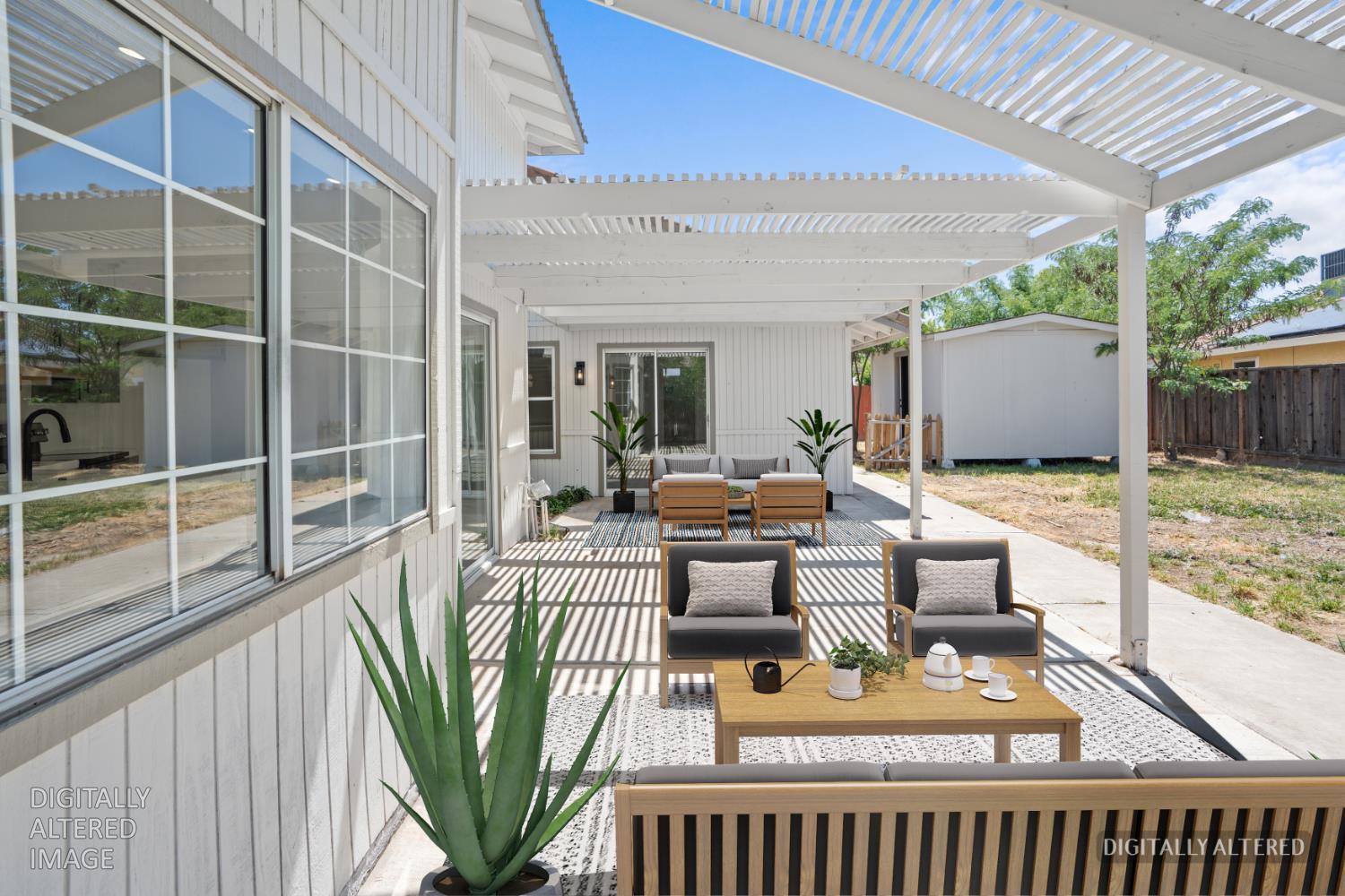 449 Cottonwood Dr, Los Banos, CA 93635