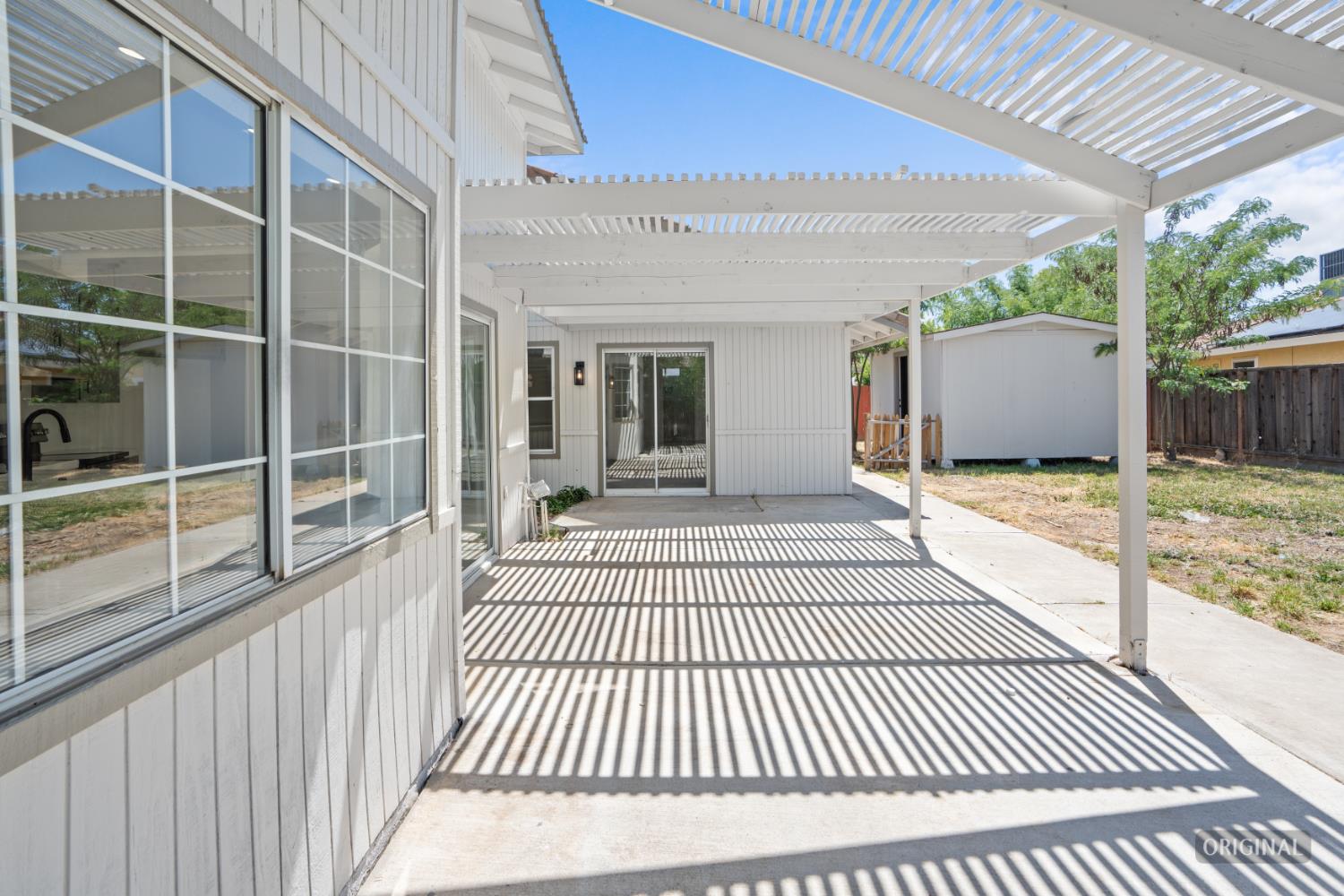 449 Cottonwood Dr, Los Banos, CA 93635