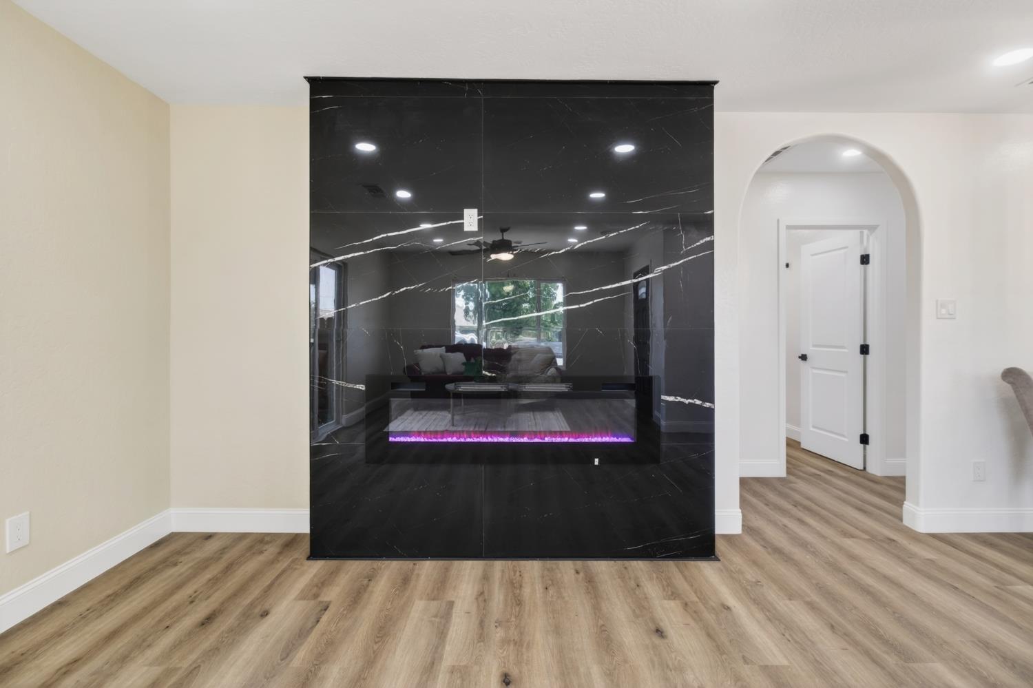 1127 W 19th St, Merced, CA 95340