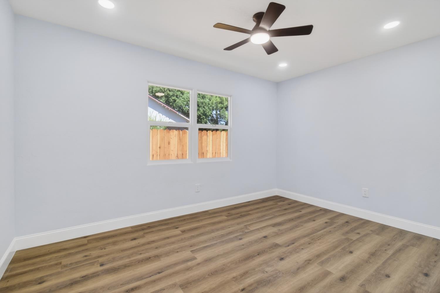 1127 W 19th St, Merced, CA 95340