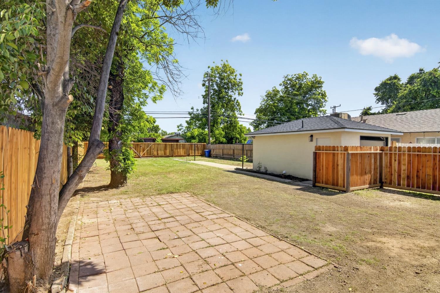 1127 W 19th St, Merced, CA 95340