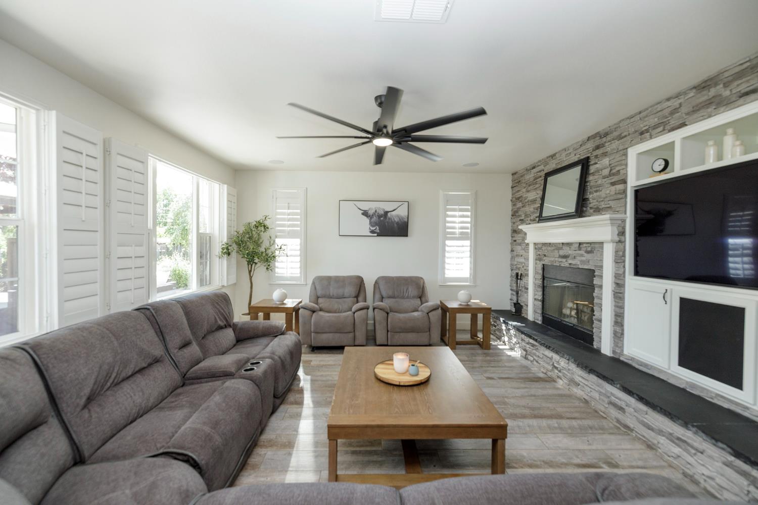 1682 Fairway Oaks Ct, Ripon, CA 95366