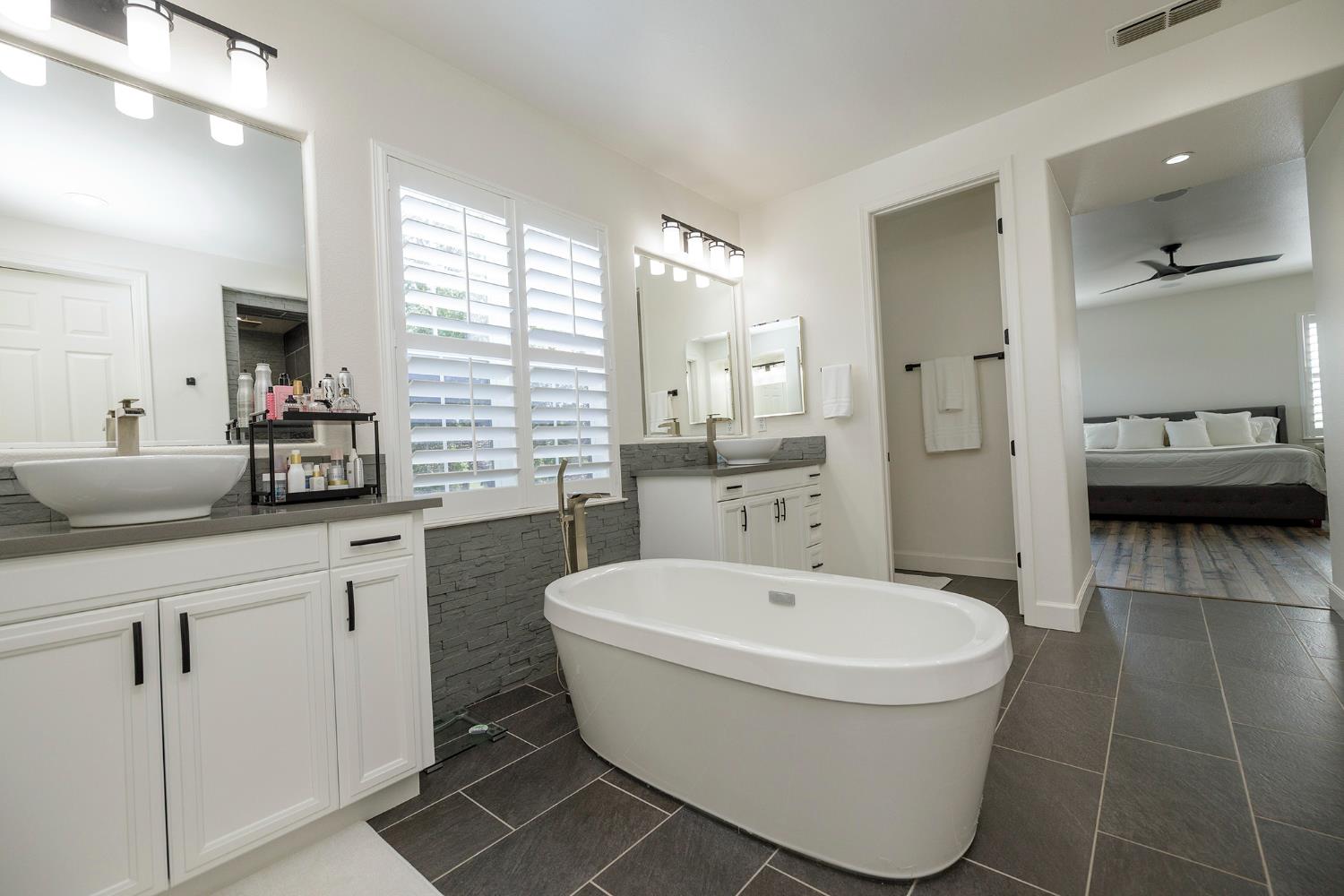 1682 Fairway Oaks Ct, Ripon, CA 95366