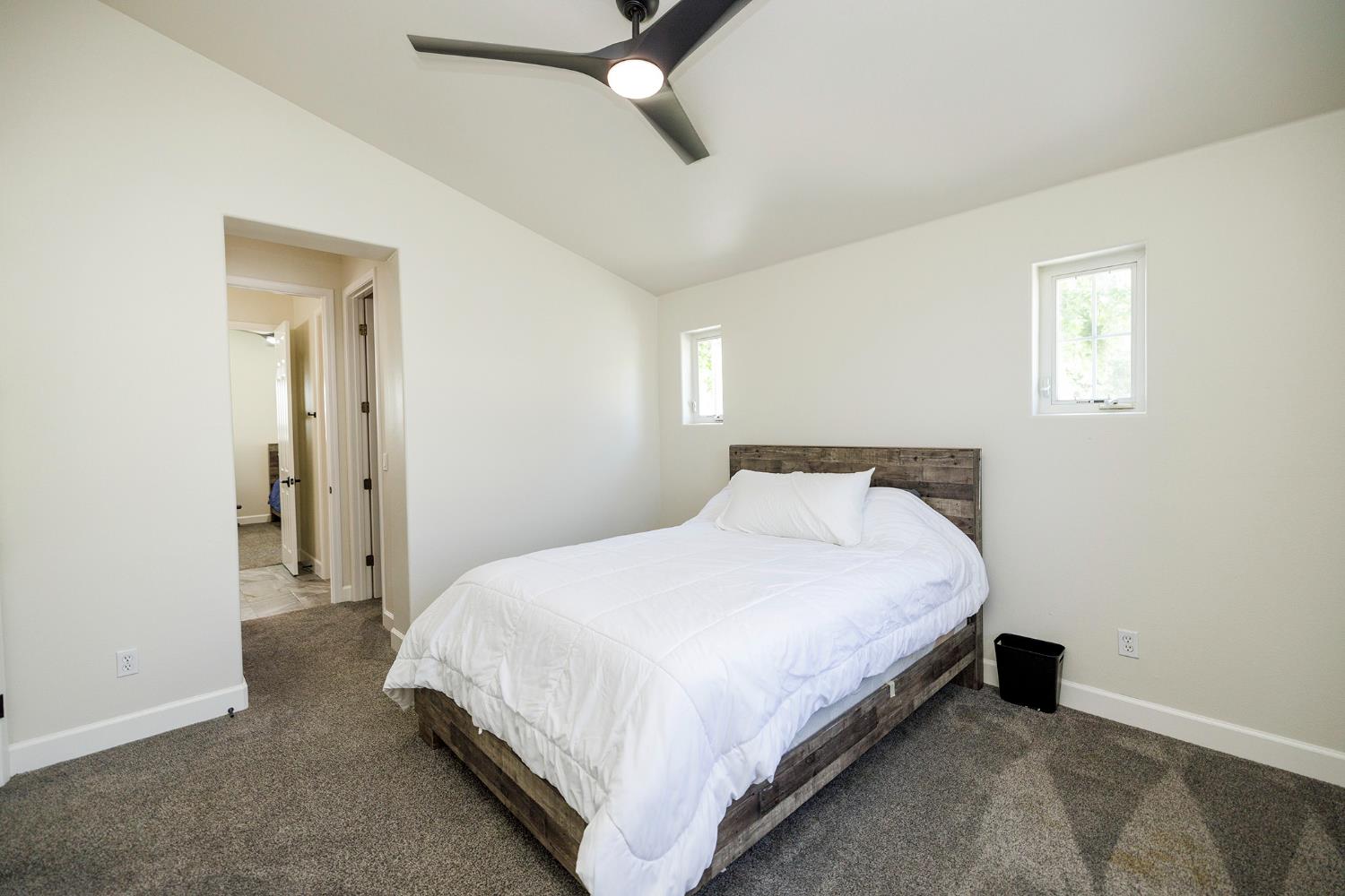 1682 Fairway Oaks Ct, Ripon, CA 95366