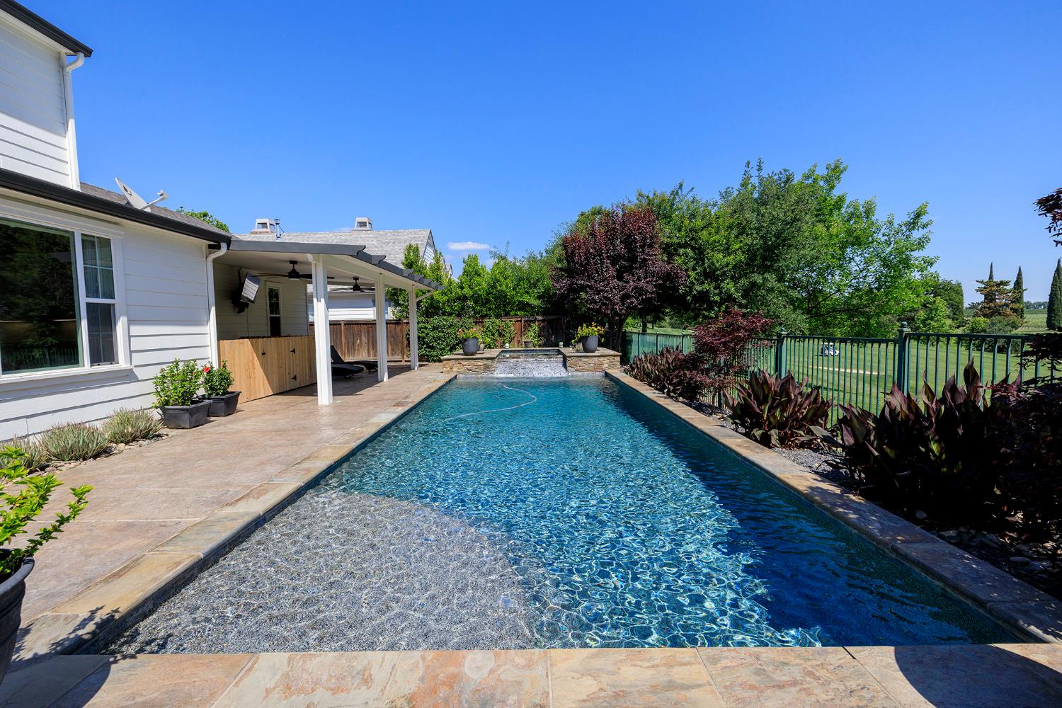 1682 Fairway Oaks Ct, Ripon, CA 95366