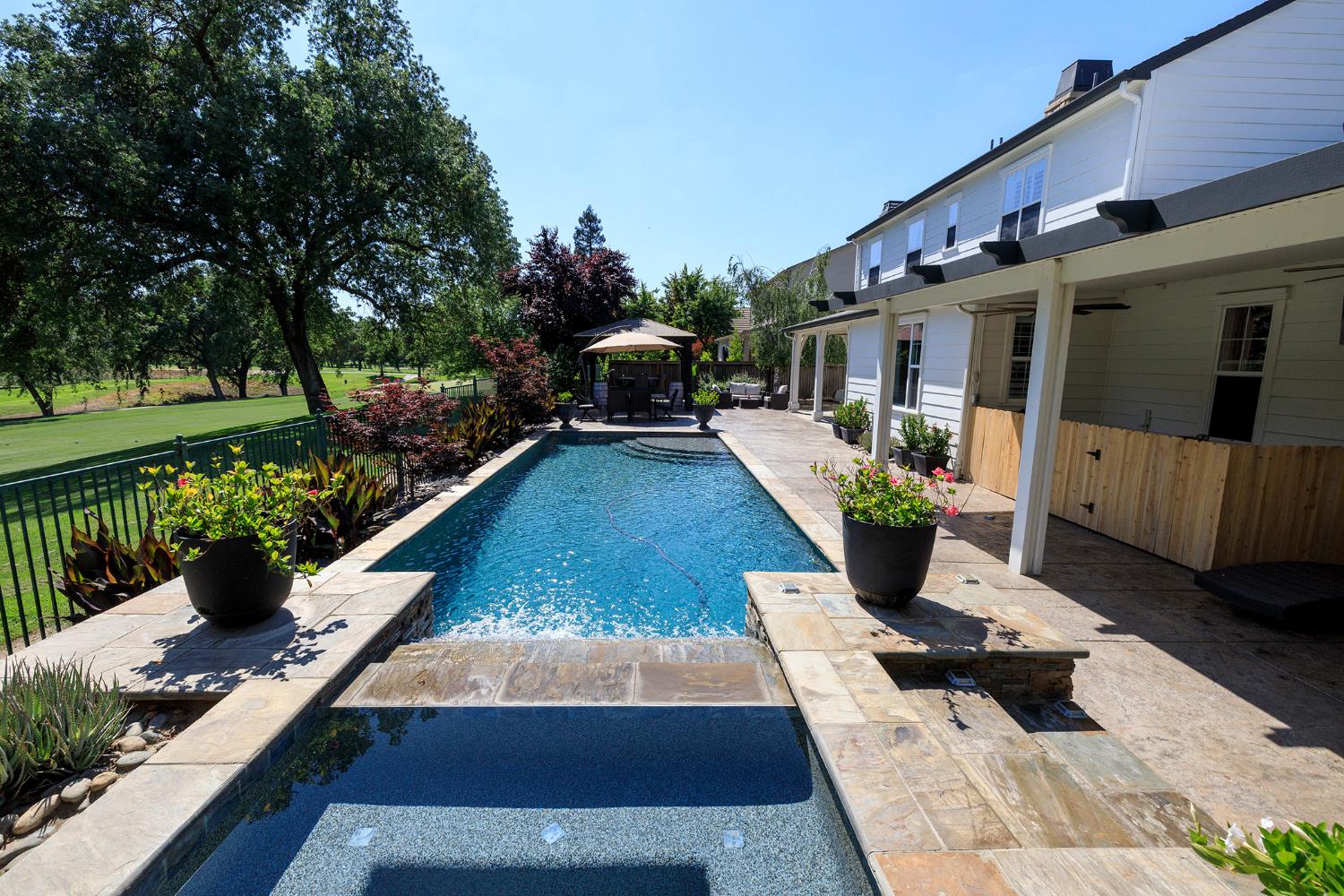 1682 Fairway Oaks Ct, Ripon, CA 95366