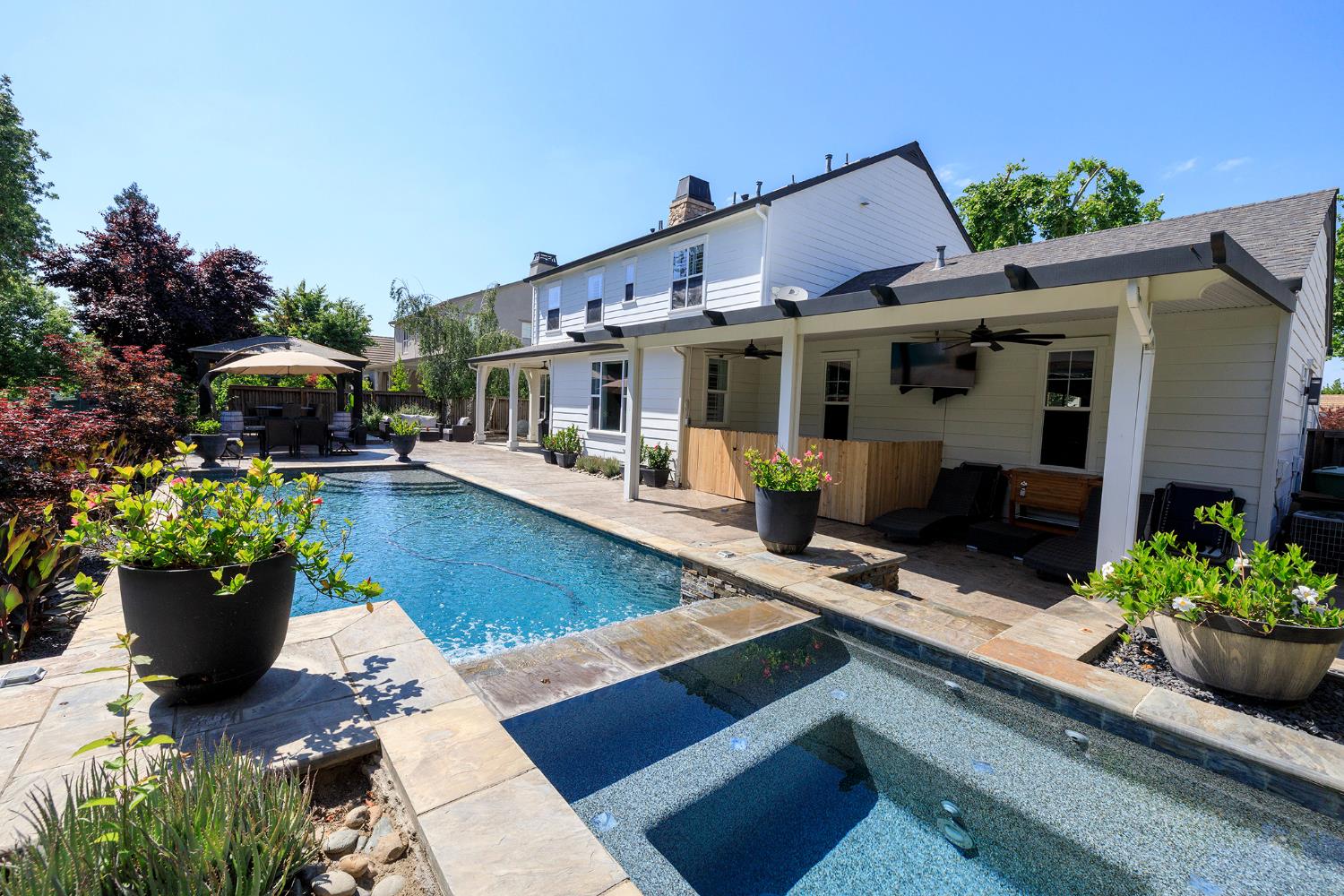 1682 Fairway Oaks Ct, Ripon, CA 95366
