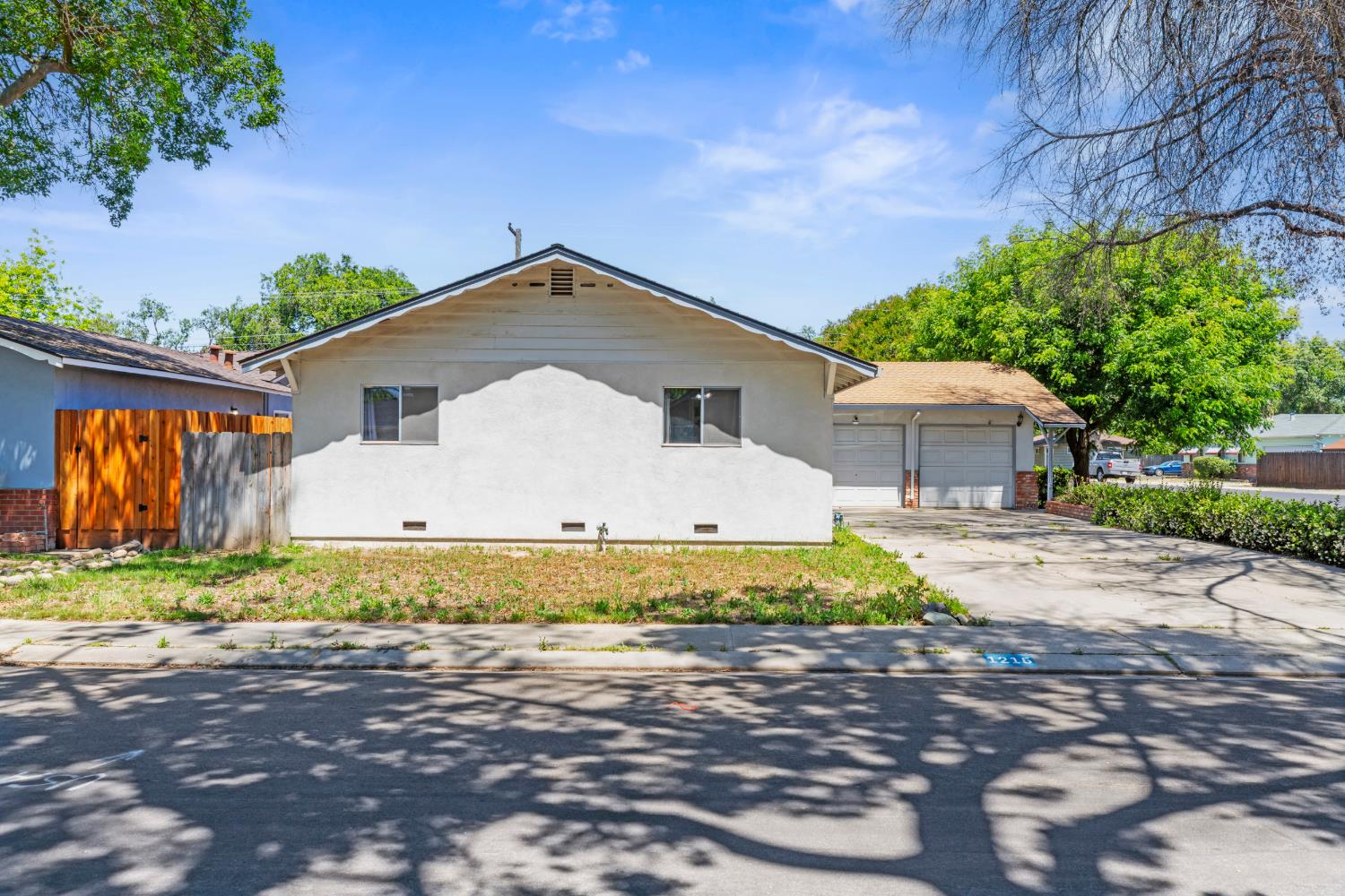 1215 Del Vale Ave, Modesto, CA 95350