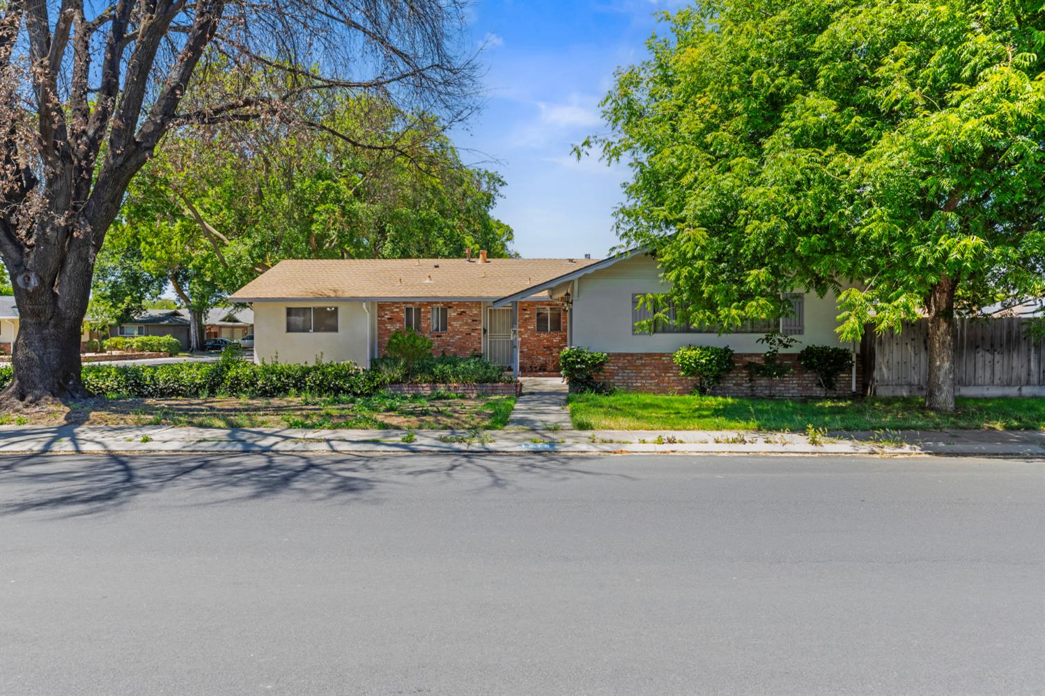 1215 Del Vale Ave, Modesto, CA 95350