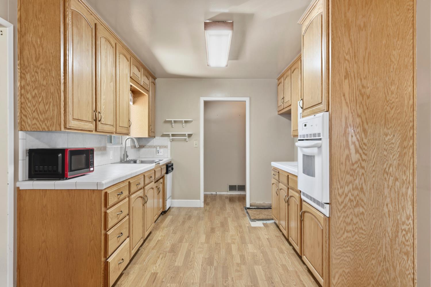1215 Del Vale Ave, Modesto, CA 95350