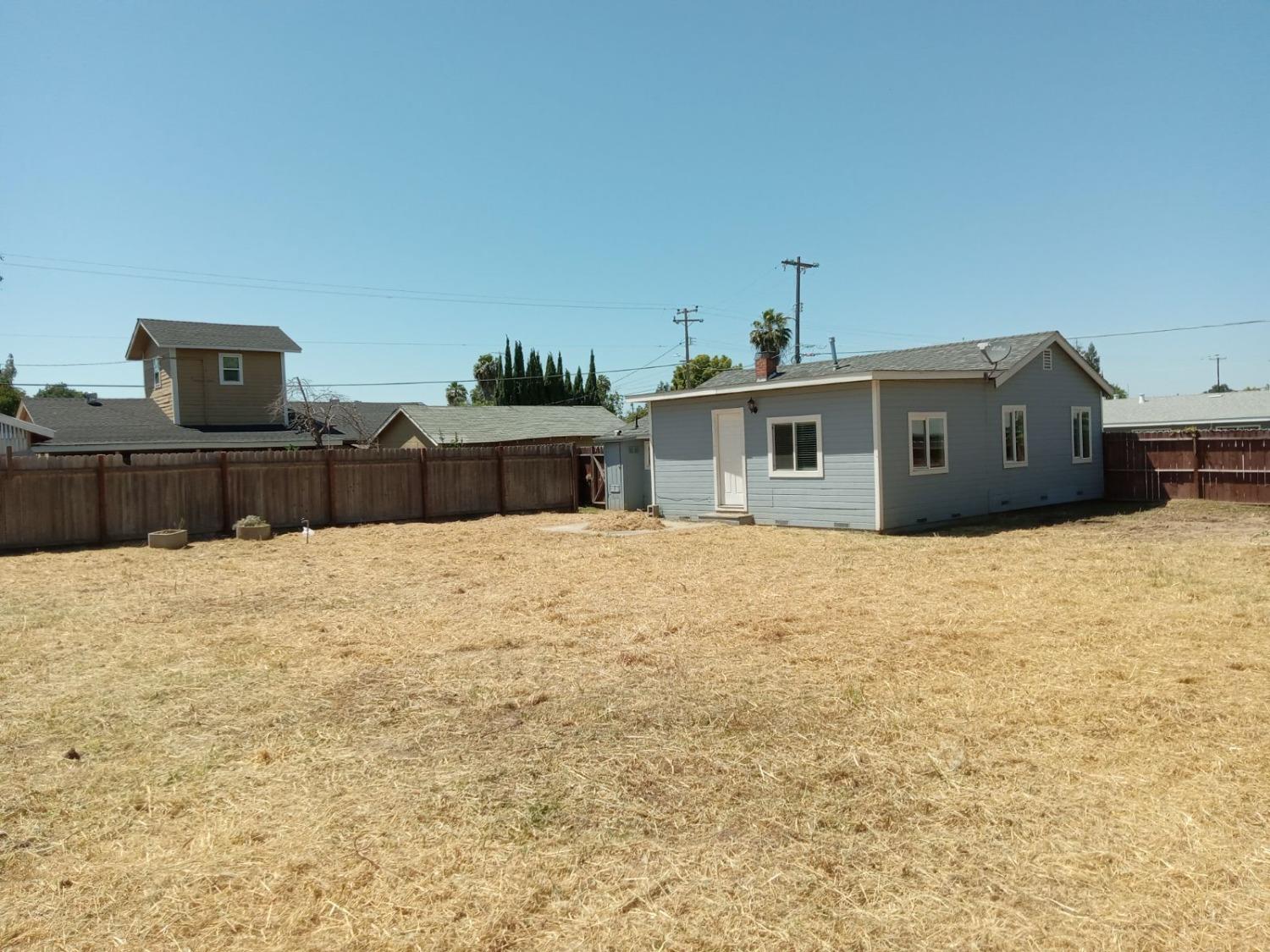 2612 Sierra St, Riverbank, CA 95367