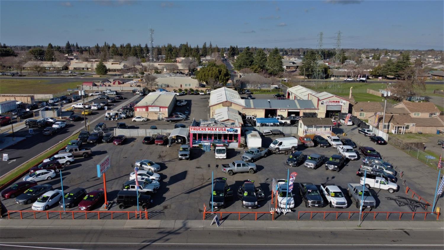 1023 1049 W Yosemite Ave, Manteca, CA 95337