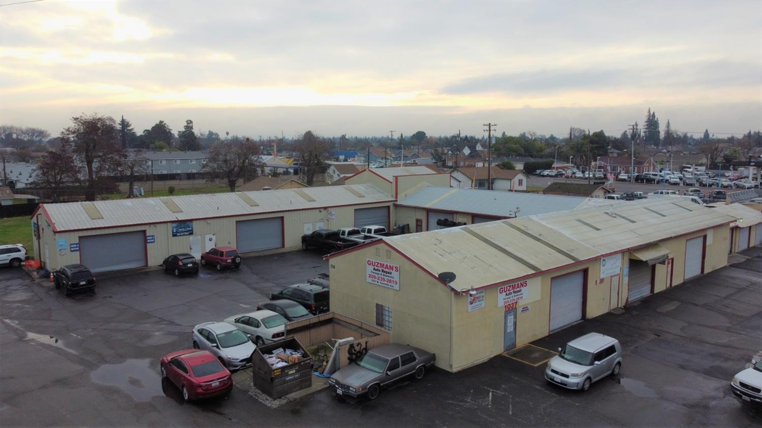1023 1049 W Yosemite Ave, Manteca, CA 95337