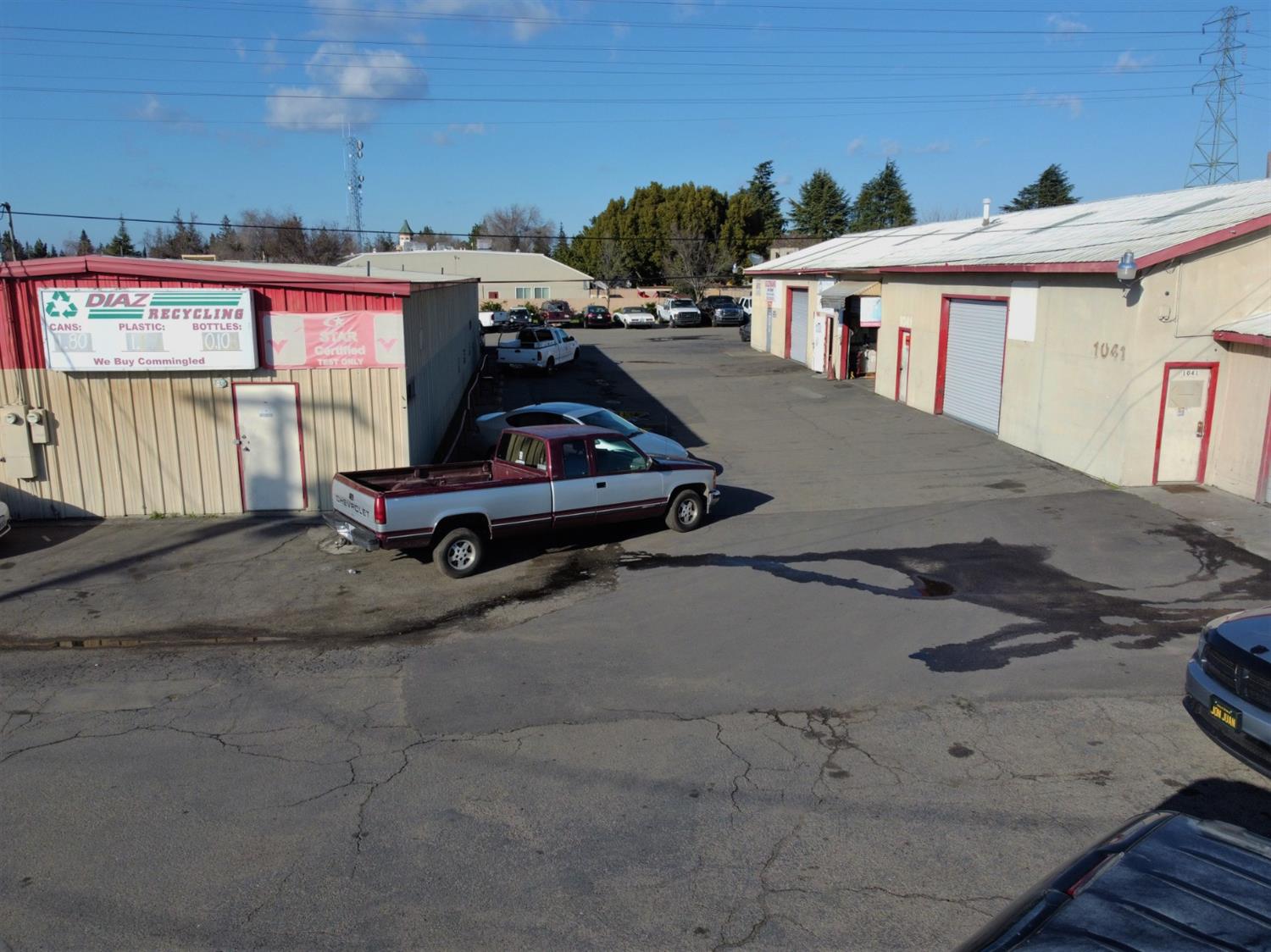 1023 1049 W Yosemite Ave, Manteca, CA 95337