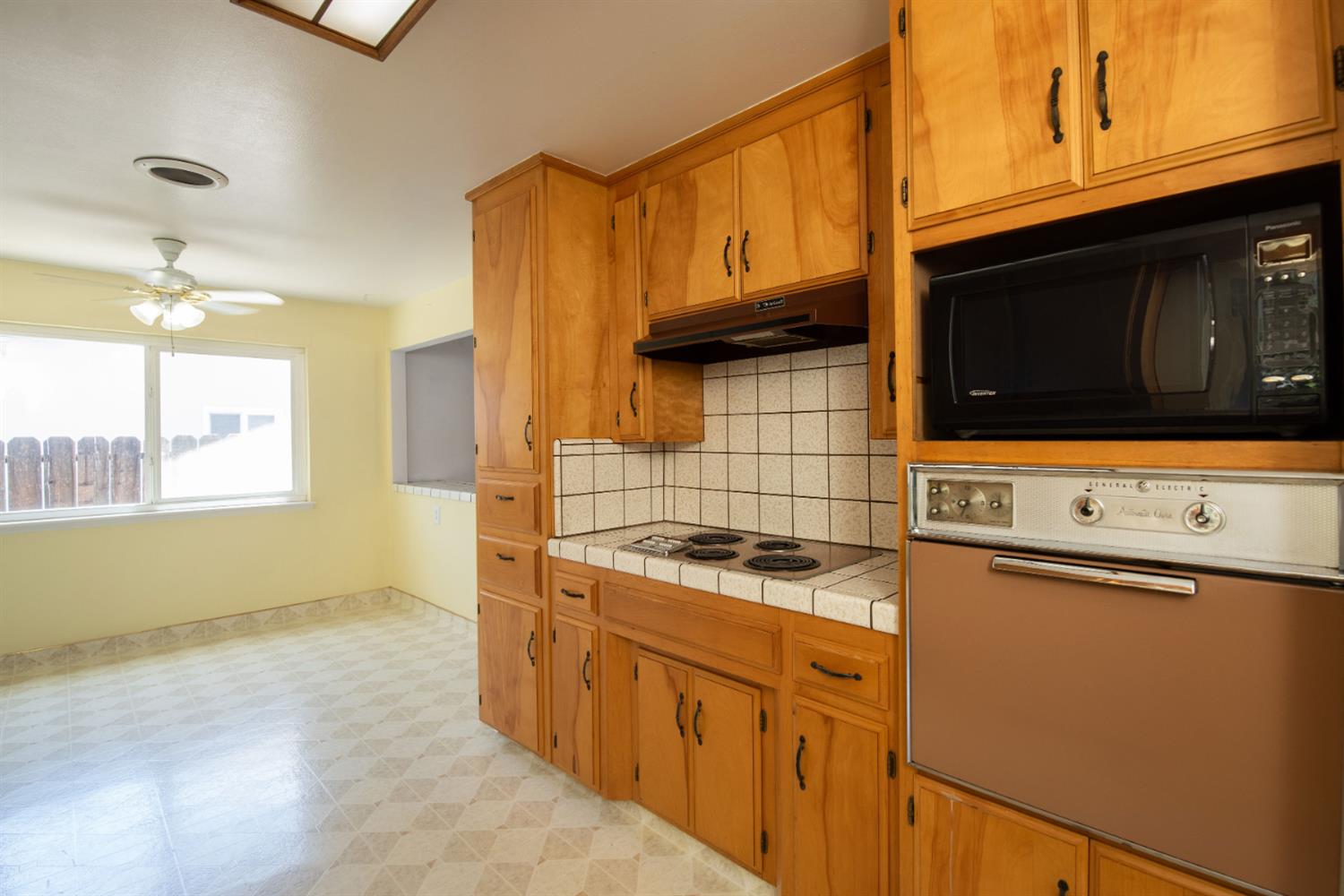 1532 Hialeah Dr, Modesto, CA 95350