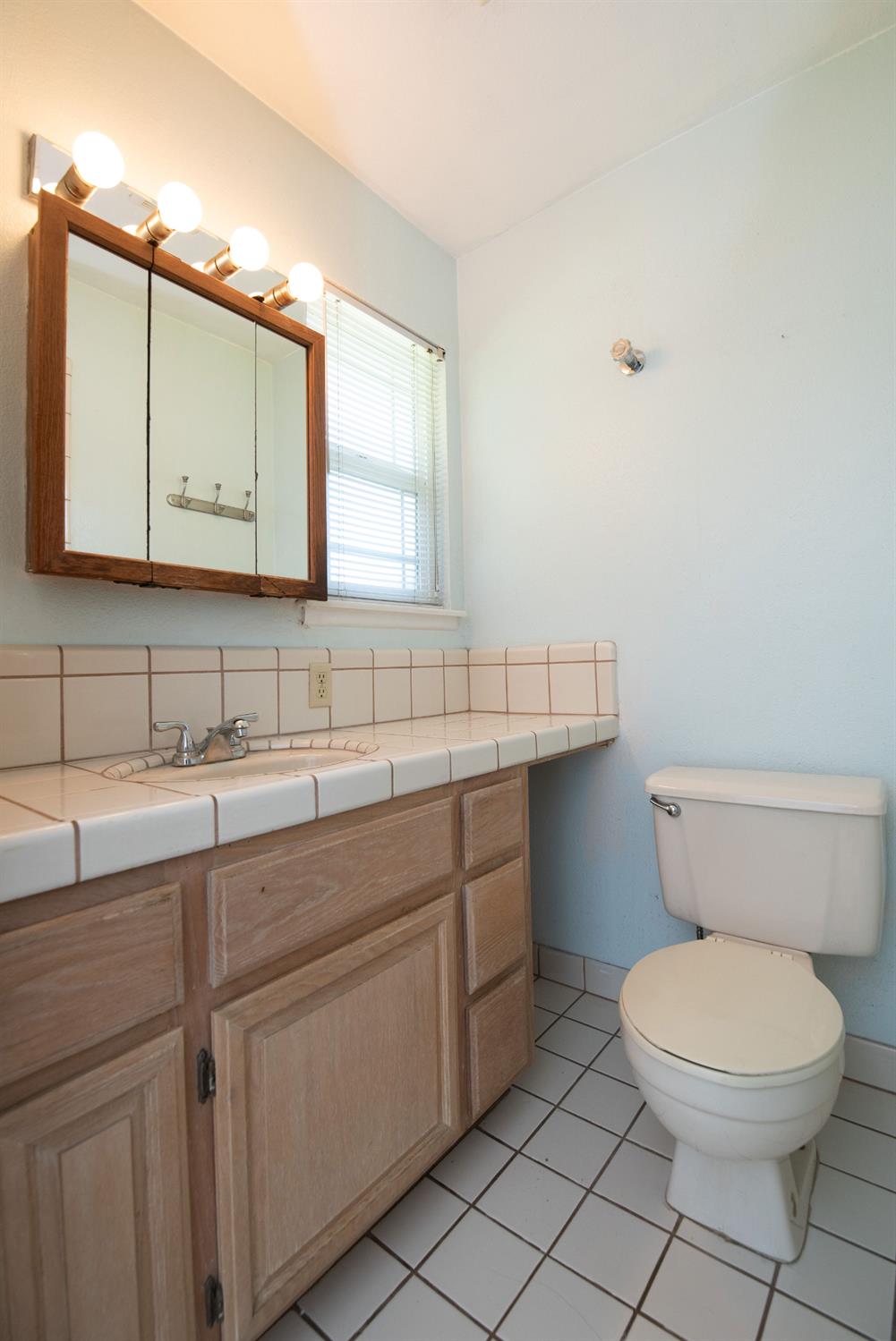 1532 Hialeah Dr, Modesto, CA 95350