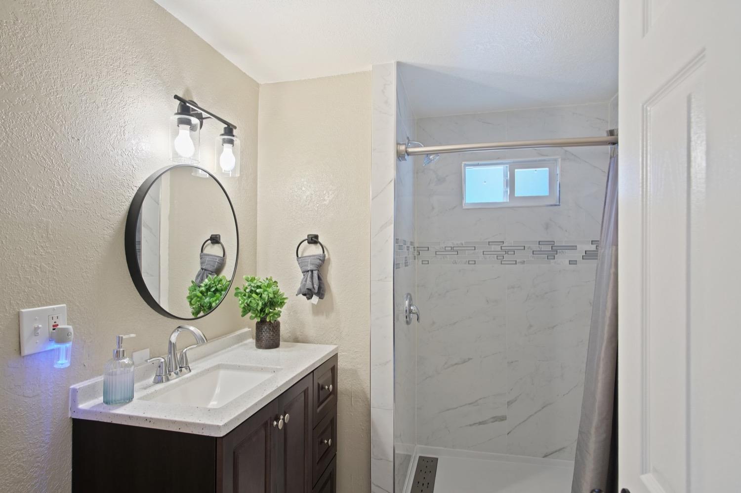 5514 Keith Ct #18, Turlock, CA 95382