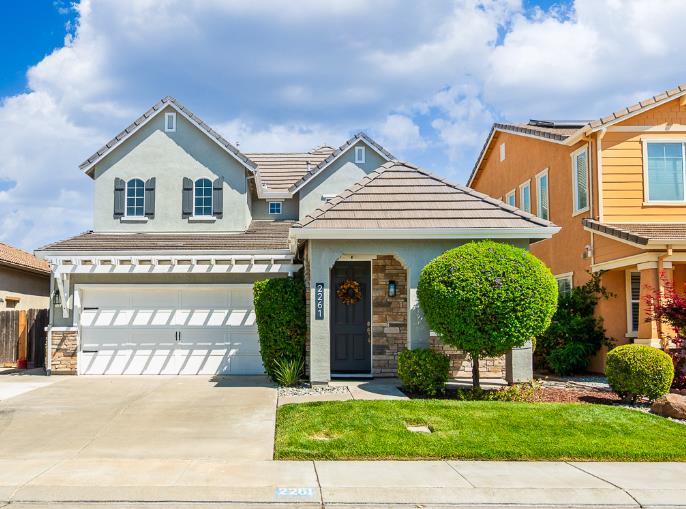2261 Maverick Ct, Modesto, CA 95355