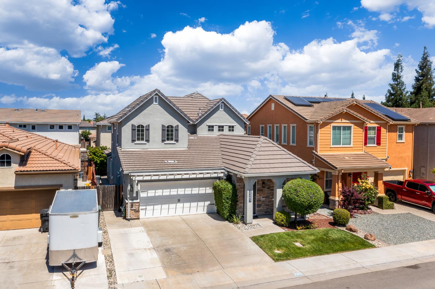 2261 Maverick Ct, Modesto, CA 95355