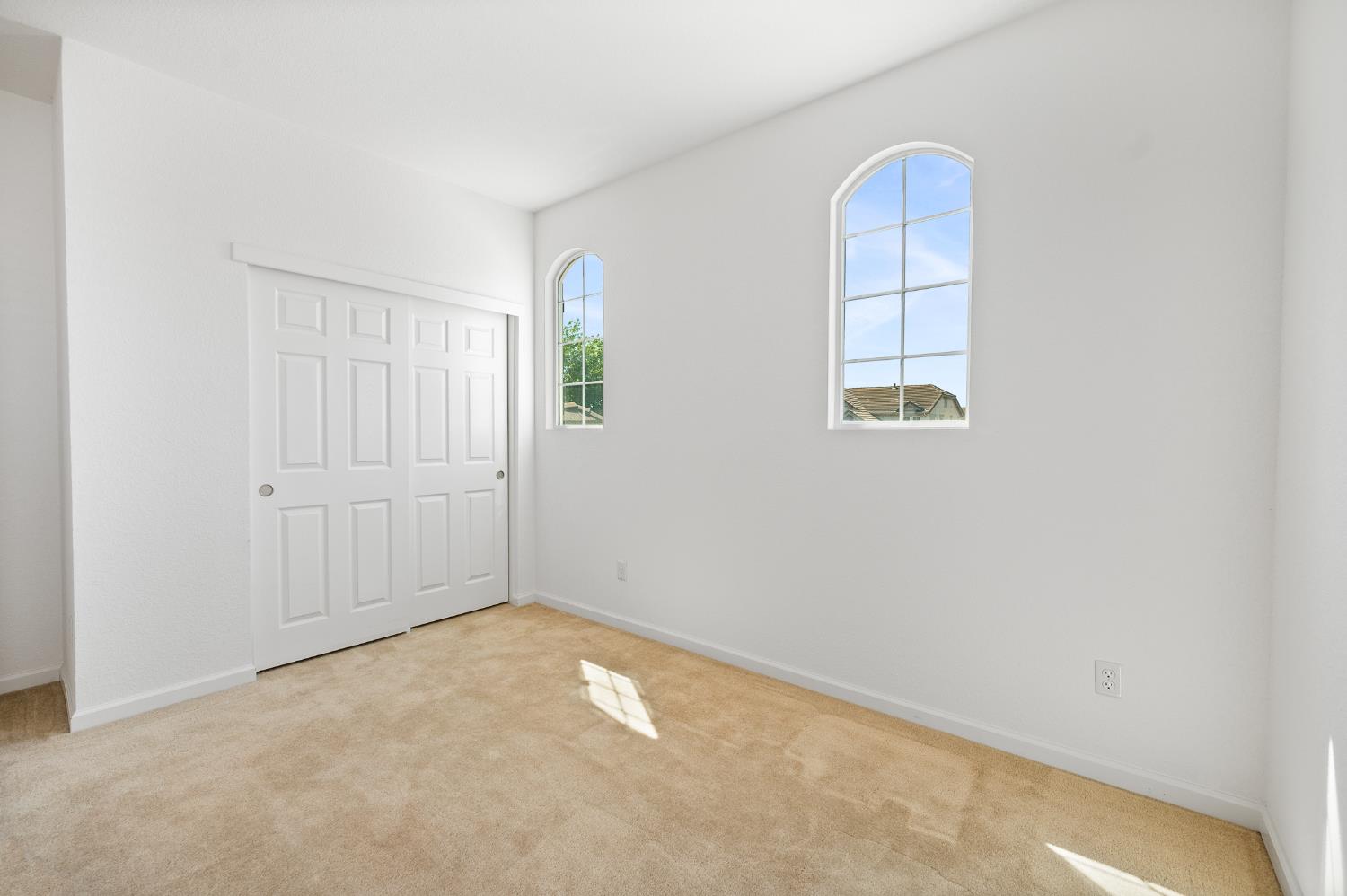 2261 Maverick Ct, Modesto, CA 95355