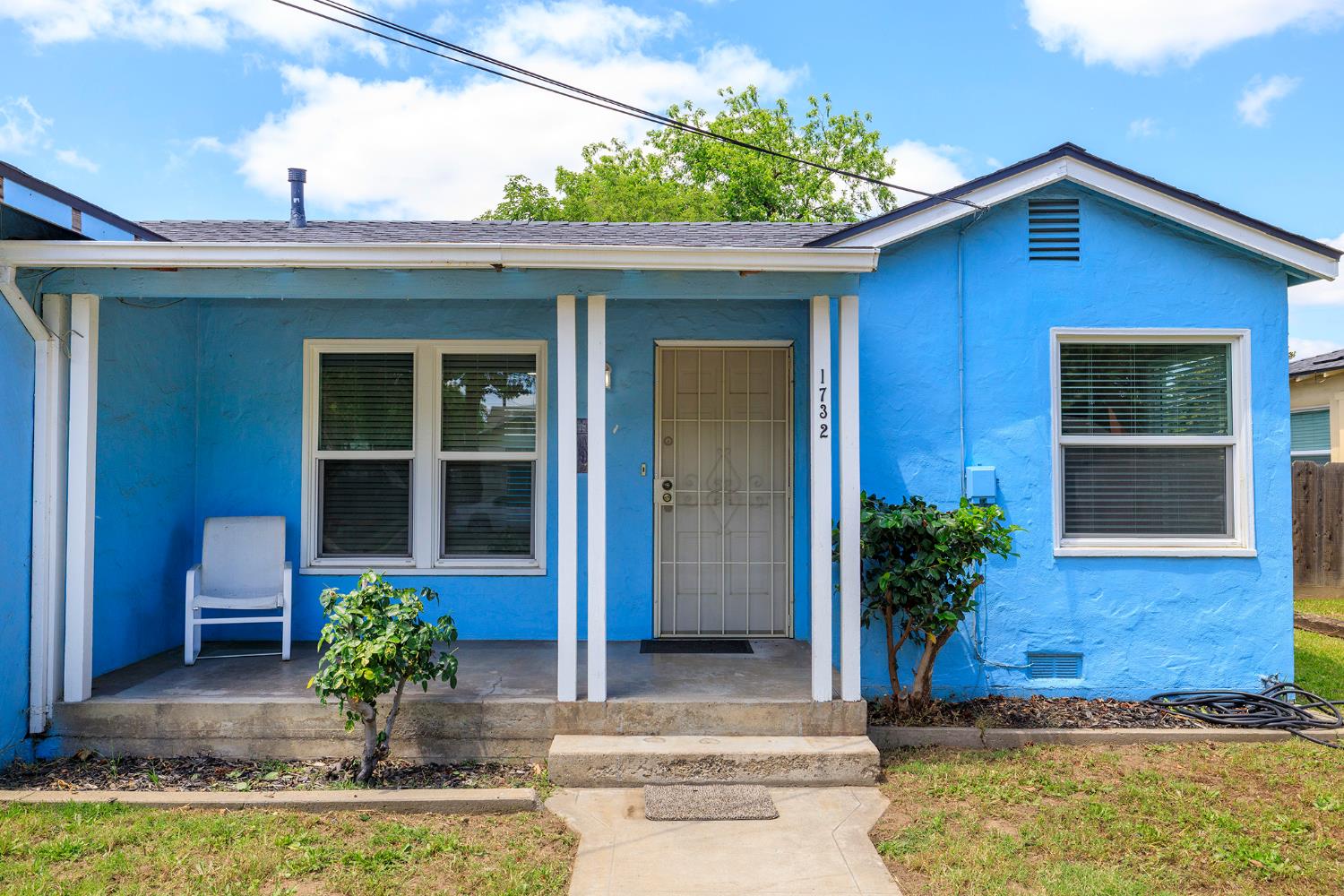 1732 2nd St, Escalon, CA 95320