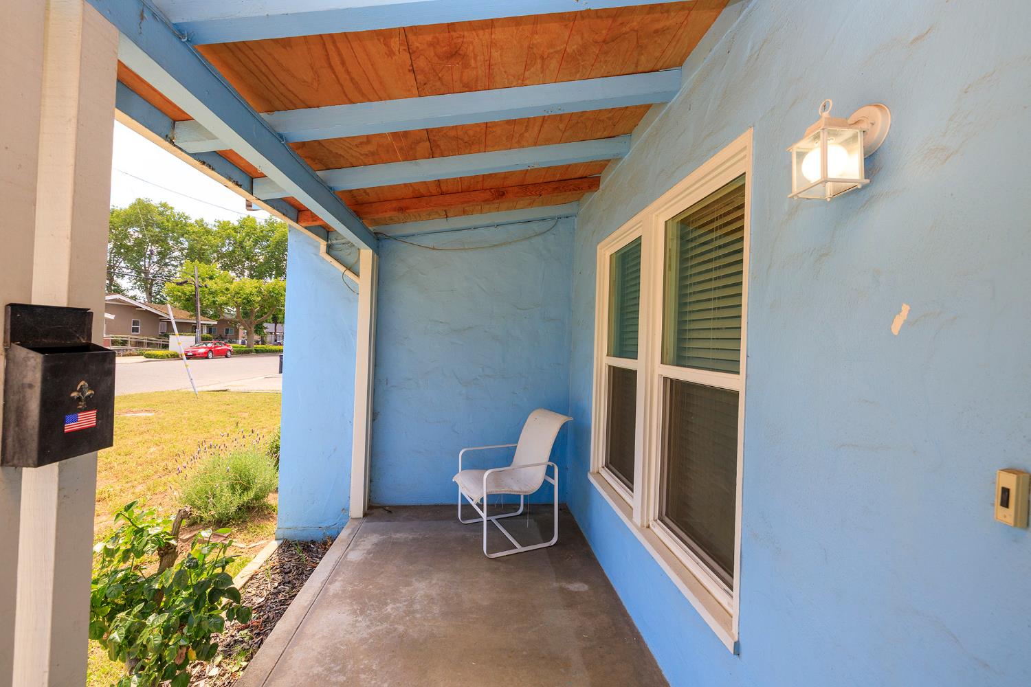 1732 2nd St, Escalon, CA 95320