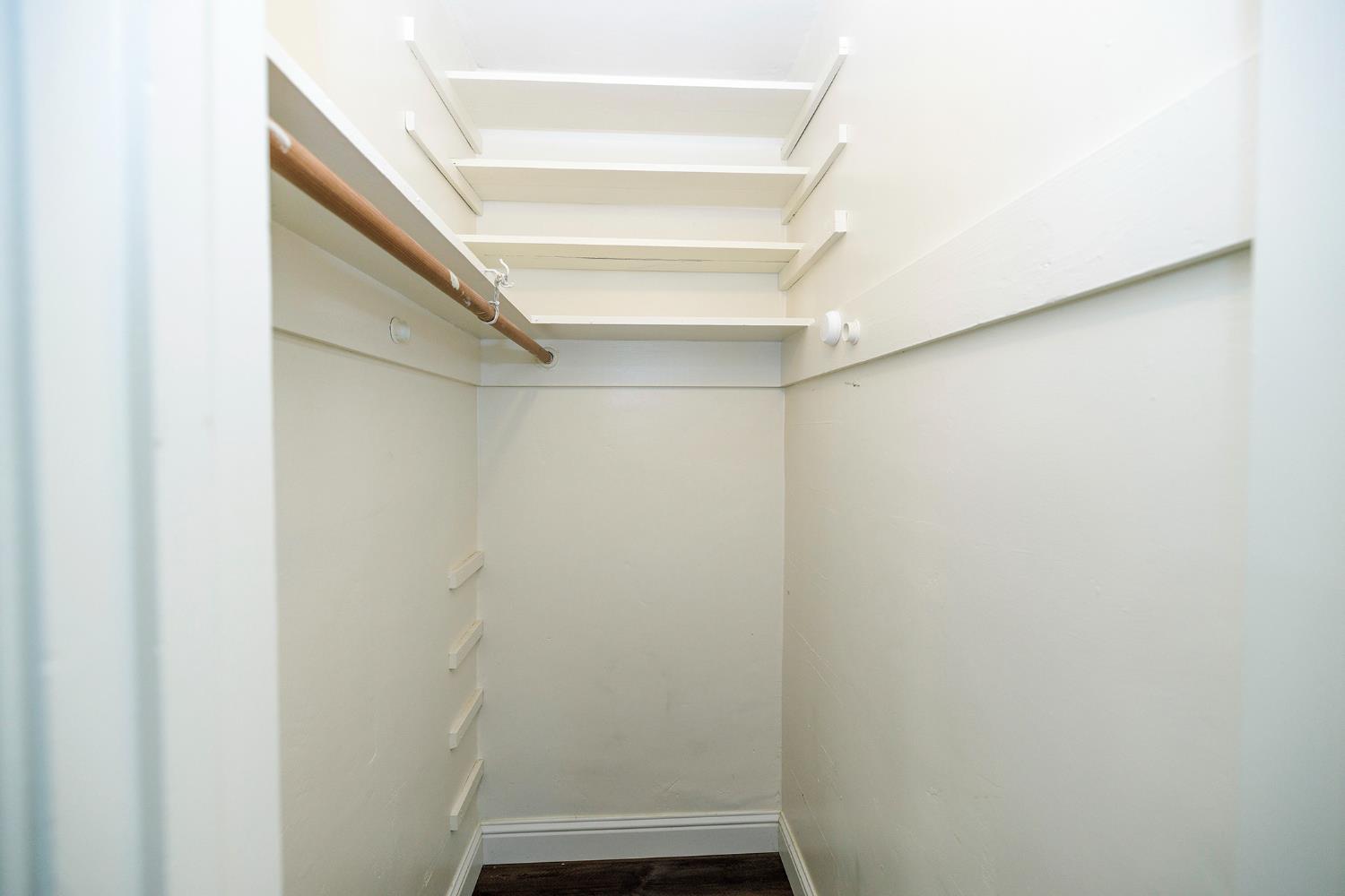 1732 2nd St, Escalon, CA 95320
