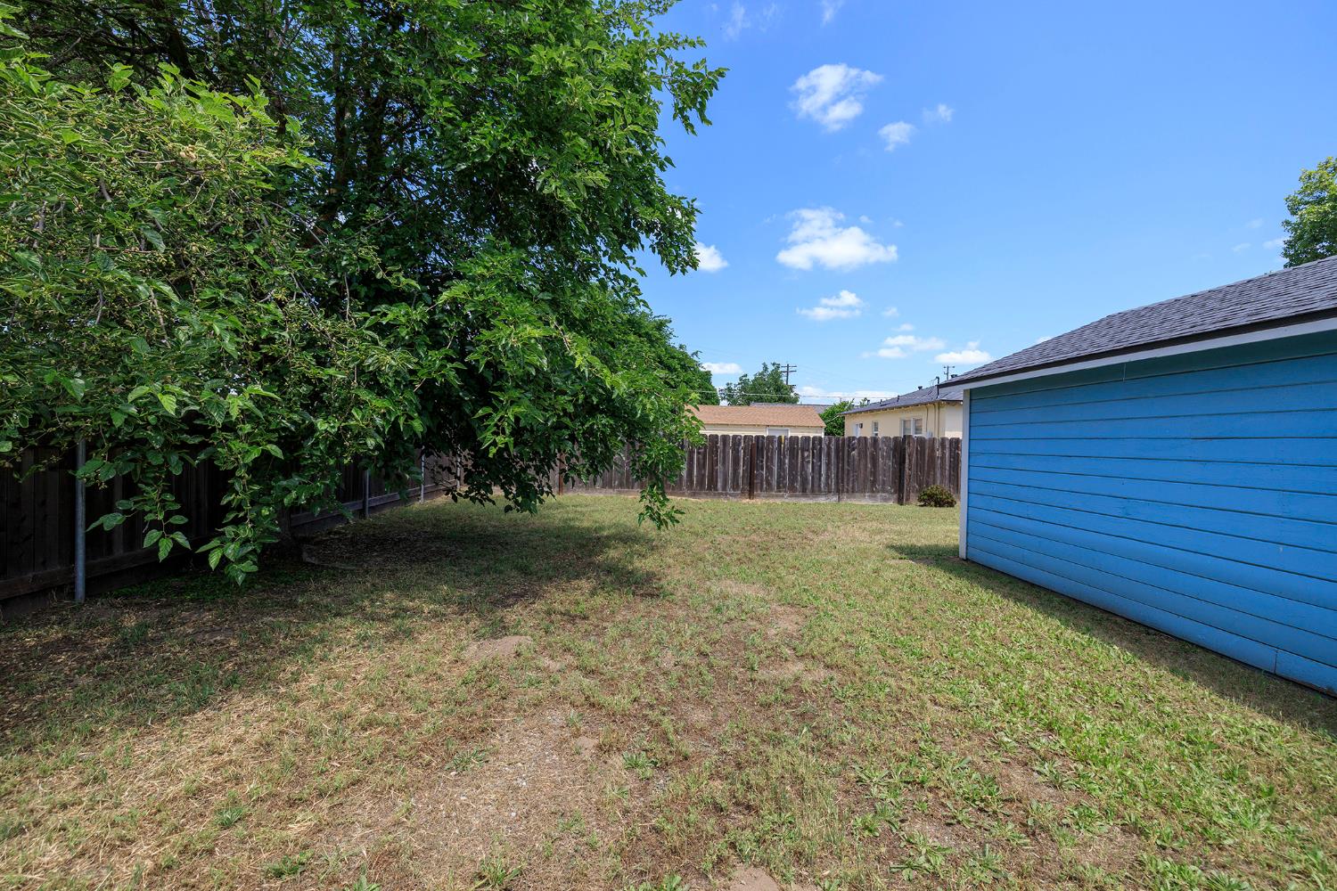 1732 2nd St, Escalon, CA 95320