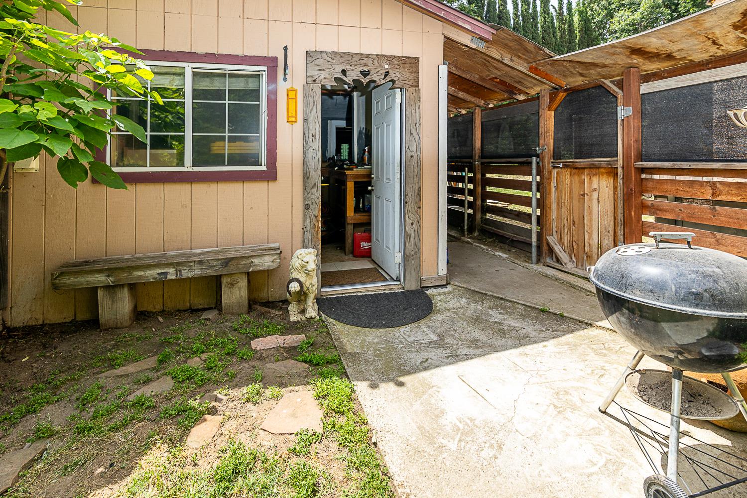 12936 Yosemite Blvd, Waterford, CA 95386