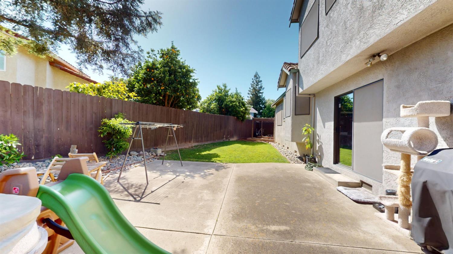 2201 Arnhem Pl, Modesto, CA 95356