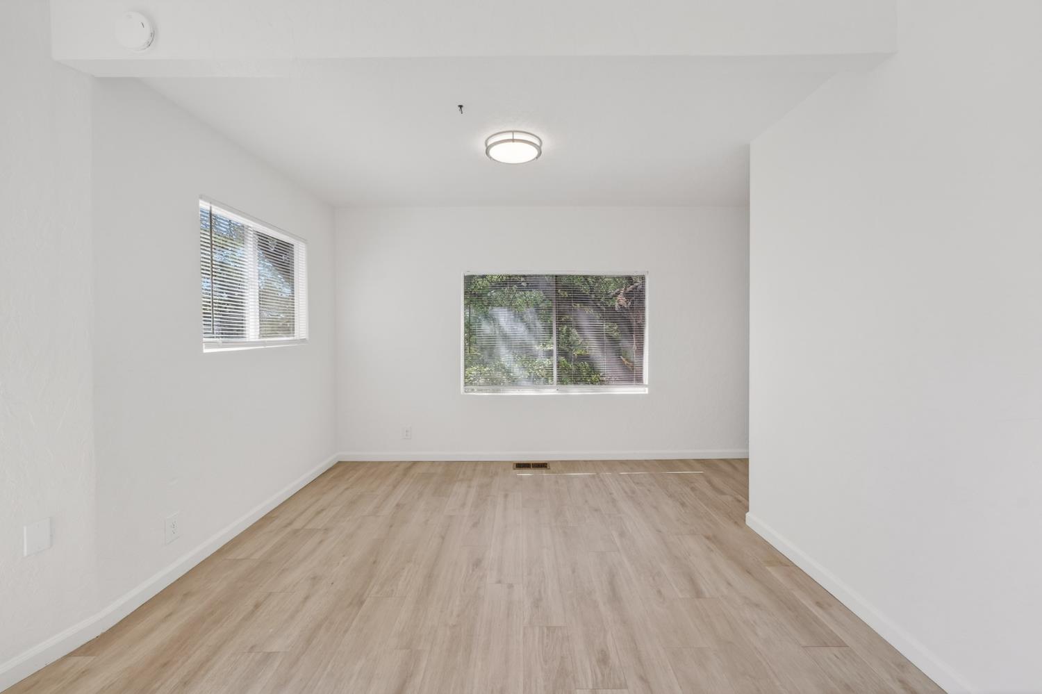 4698 Kiva Dr, Copperopolis, CA 95228