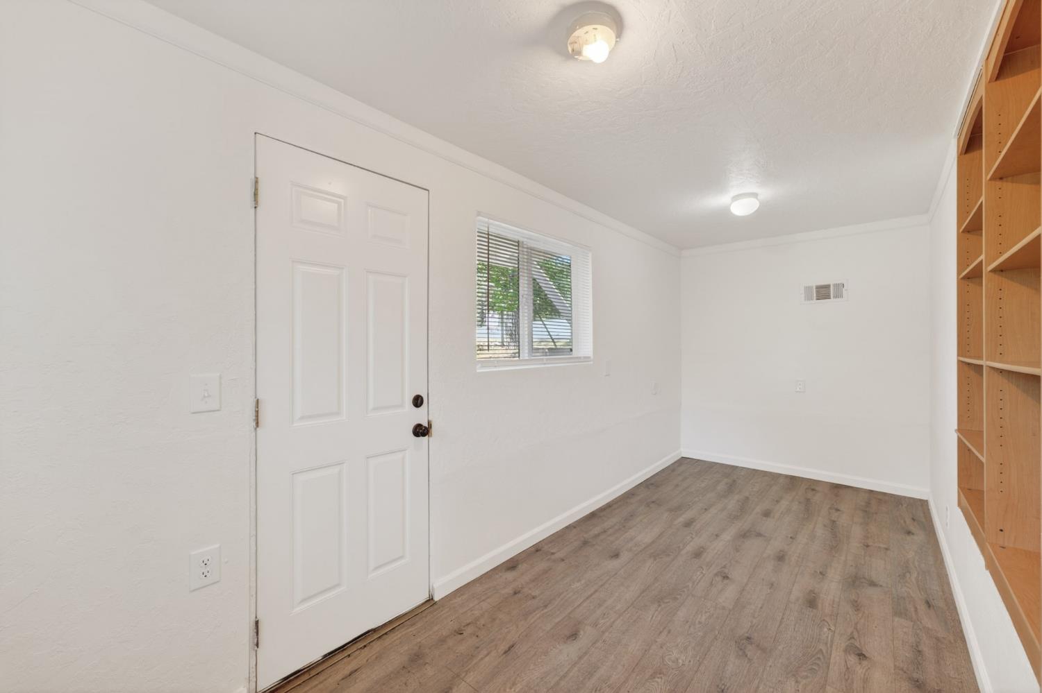 4698 Kiva Dr, Copperopolis, CA 95228