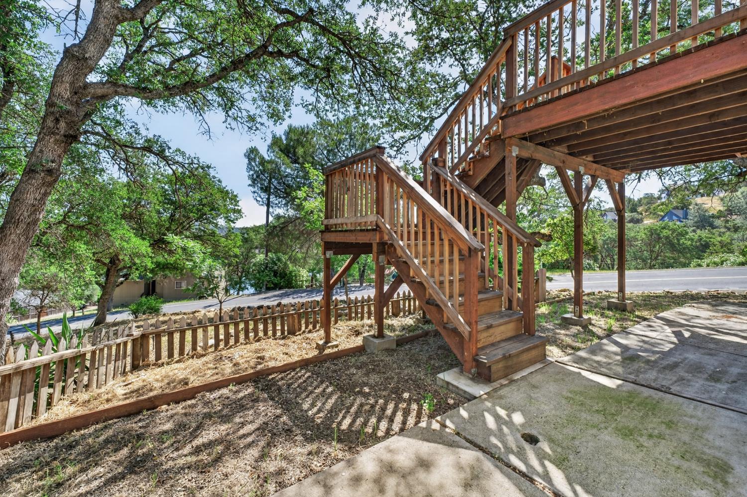 4698 Kiva Dr, Copperopolis, CA 95228