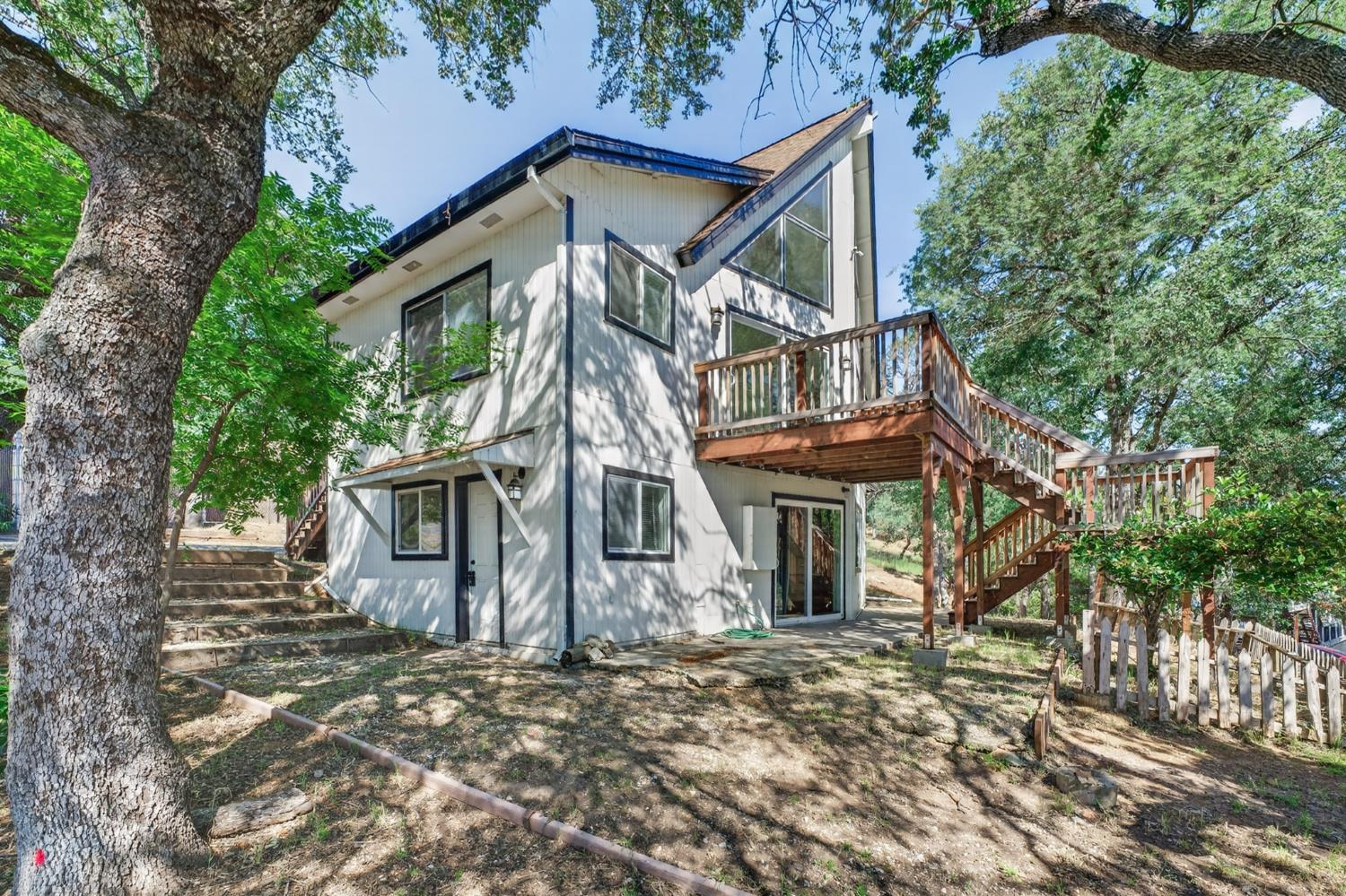 4698 Kiva Dr, Copperopolis, CA 95228
