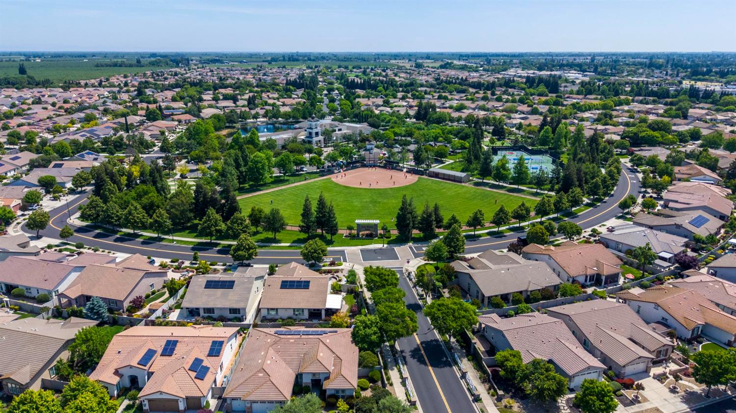 2472 Ashbridge Ln, Manteca, CA 95336
