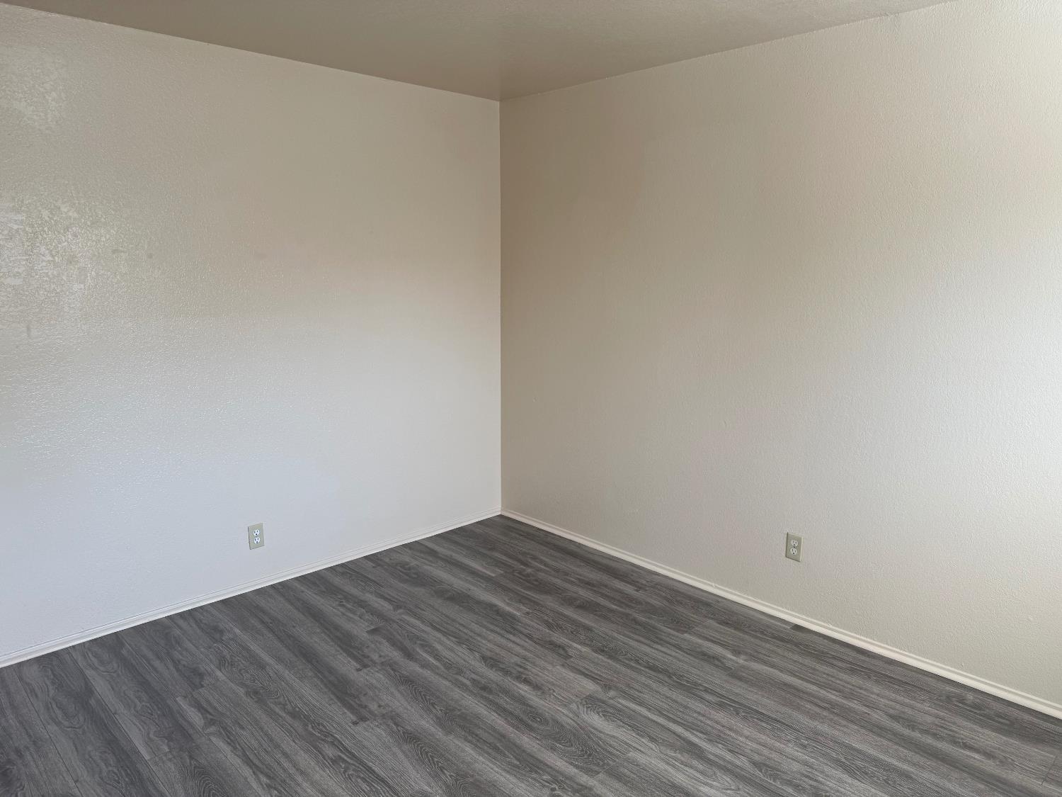 290 Northwoods Ave, Manteca, CA 95336