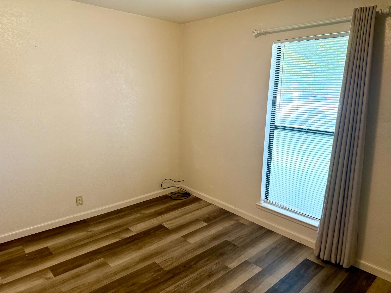 290 Northwoods Ave, Manteca, CA 95336