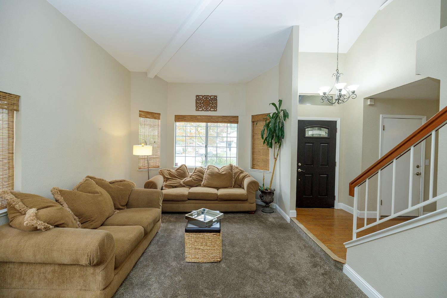 1012 Arroyo Hondo Pl, Modesto, CA 95358