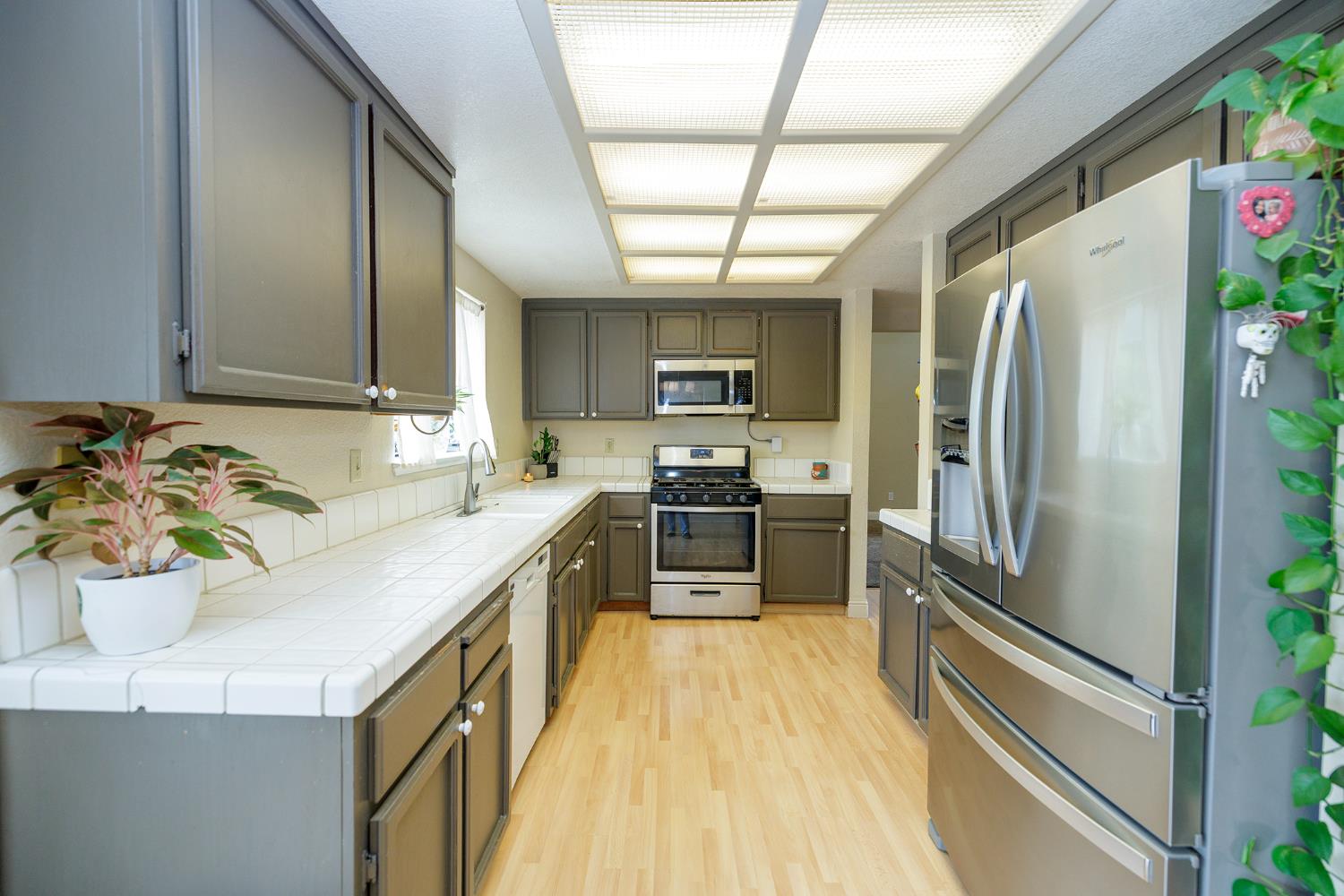 1012 Arroyo Hondo Pl, Modesto, CA 95358