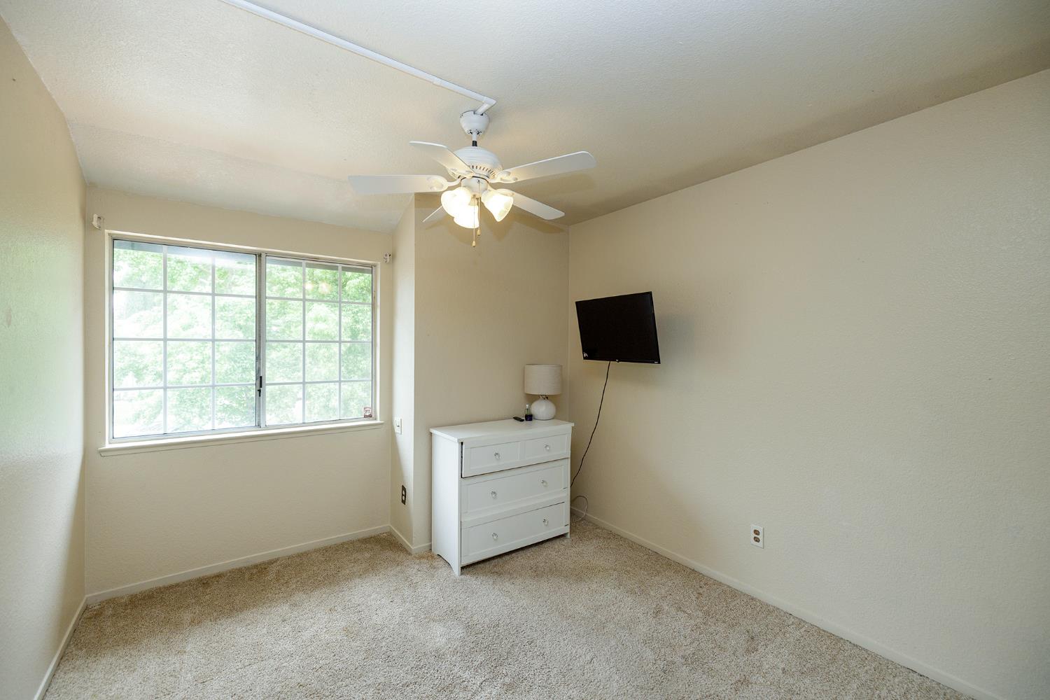 1012 Arroyo Hondo Pl, Modesto, CA 95358