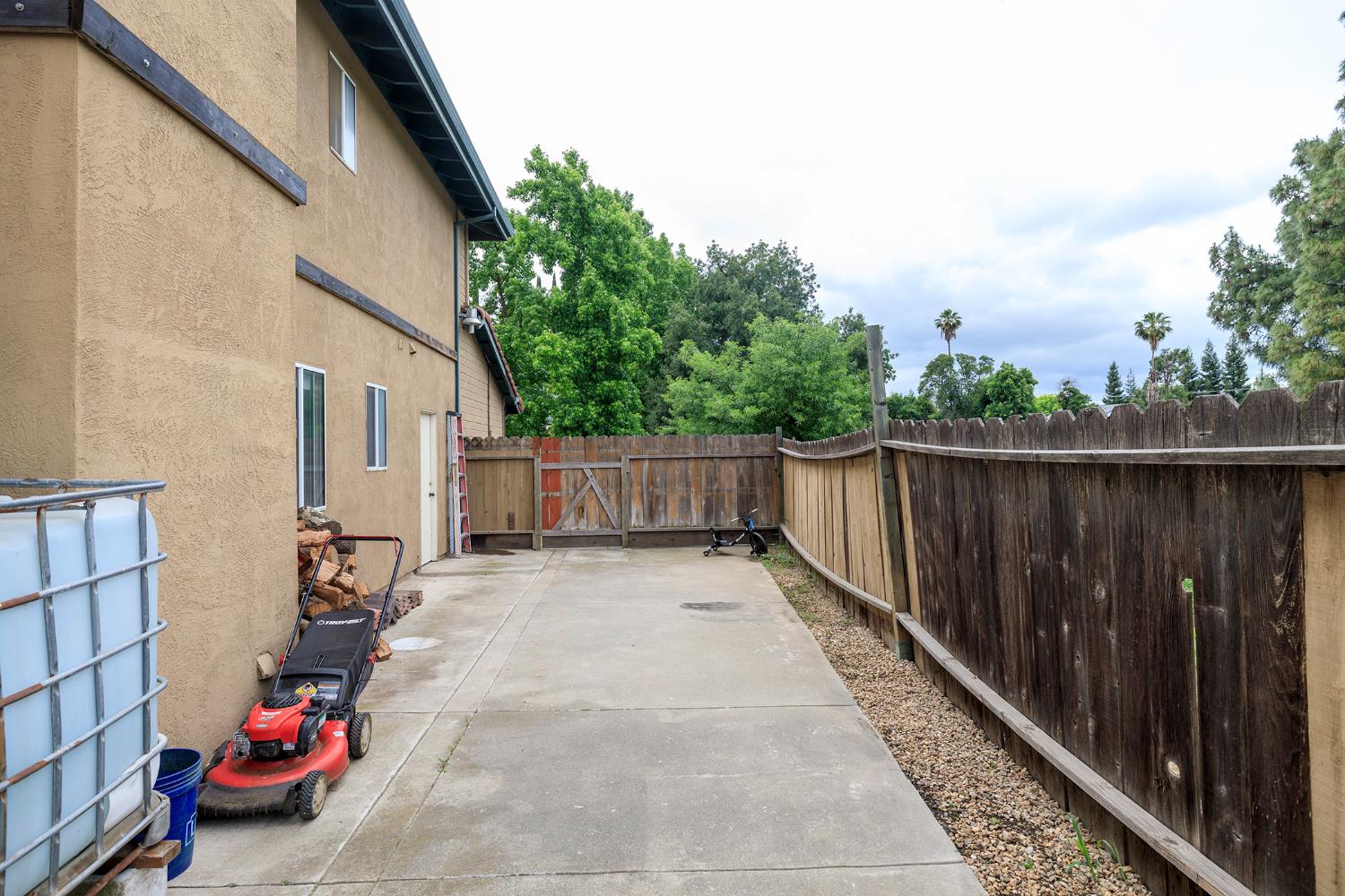 1012 Arroyo Hondo Pl, Modesto, CA 95358