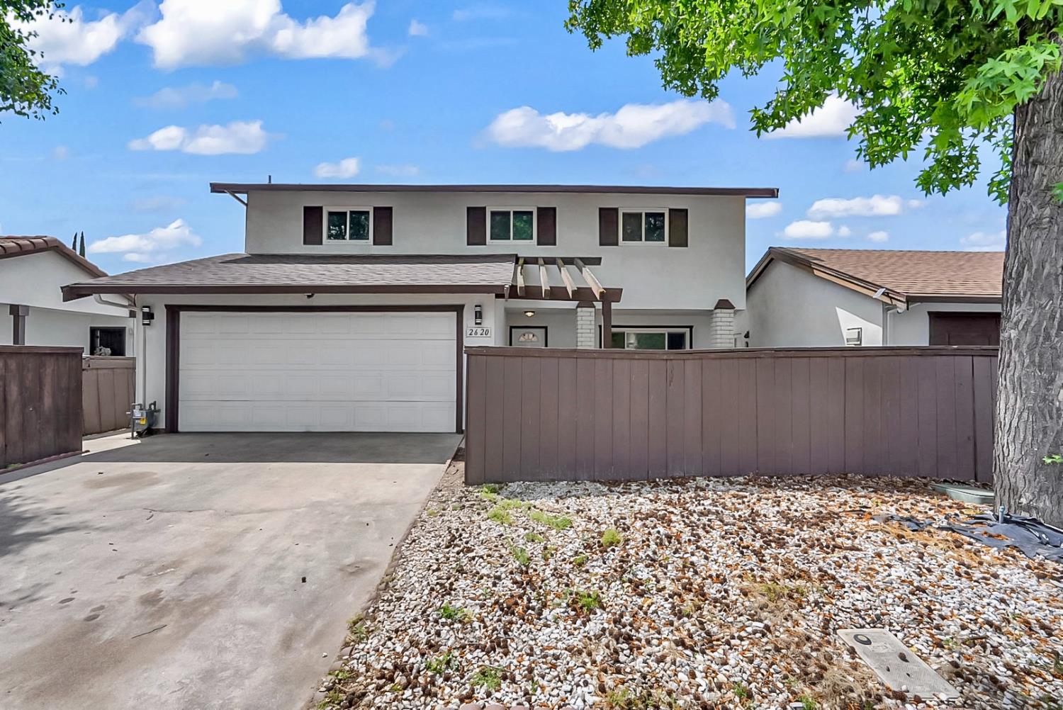2620 El Charro Dr, Modesto, CA 95354