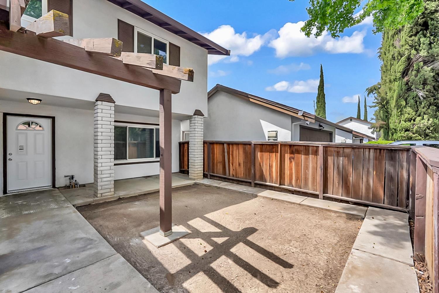 2620 El Charro Dr, Modesto, CA 95354